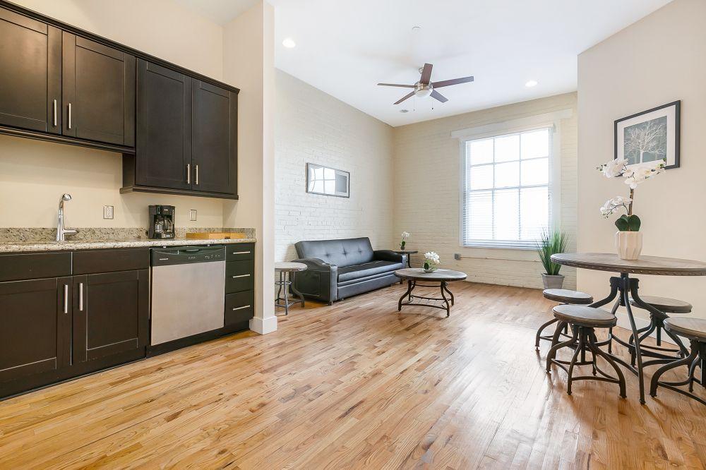 Spacious condo steps from French Quarter and Bourbon St