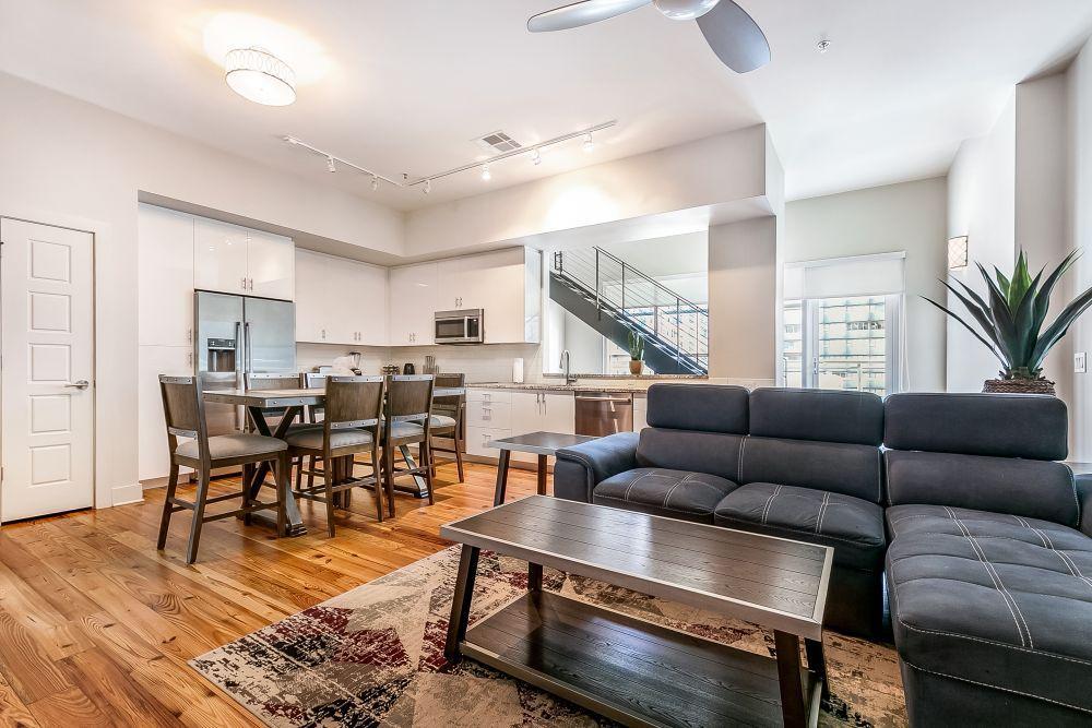 Modern Penthouse a Short Walk to French Quarter