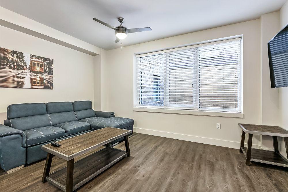 Stylish Condo Walking Distance to Local Attractions of New Orleans