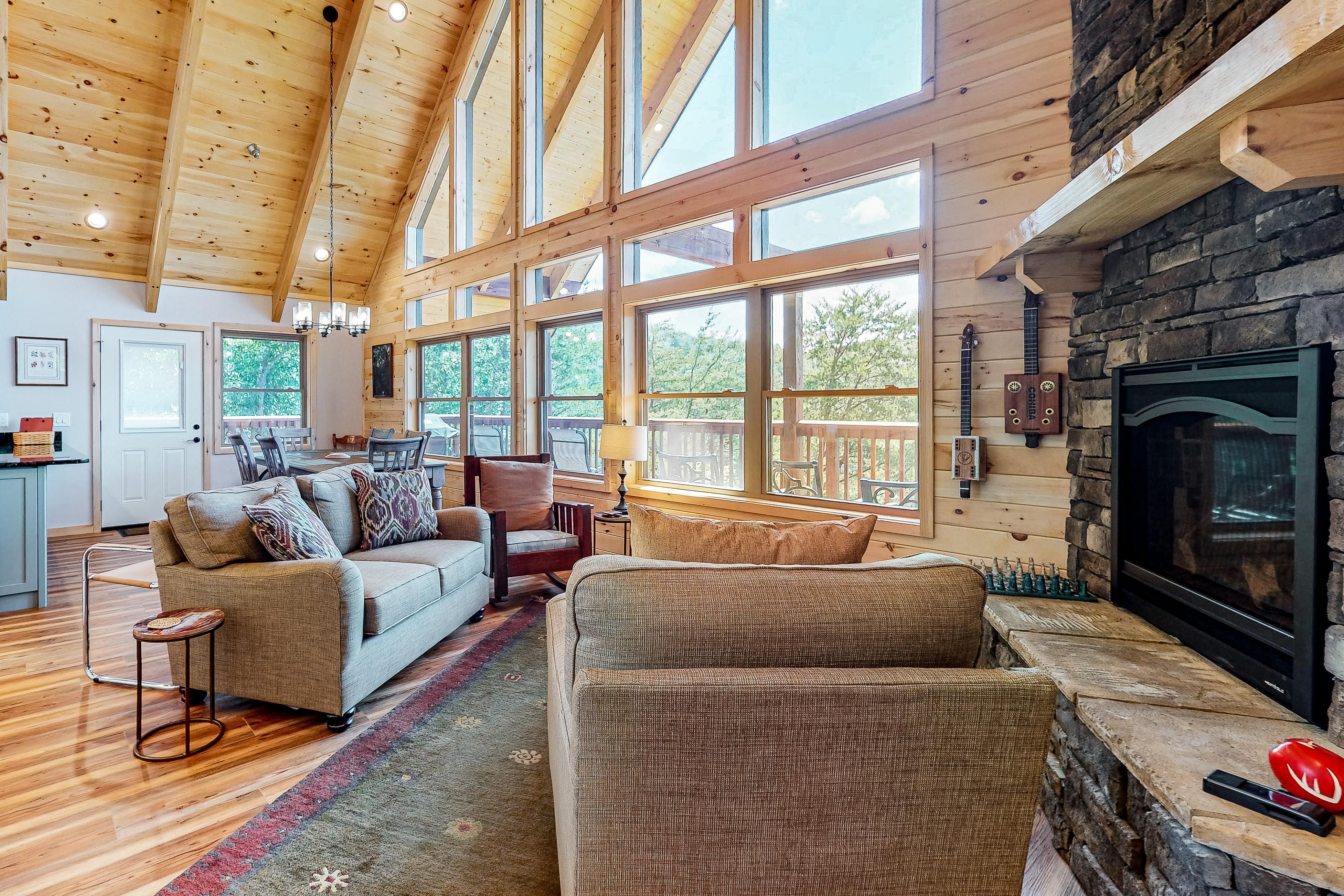 Rocky Top Jewel Cabin
