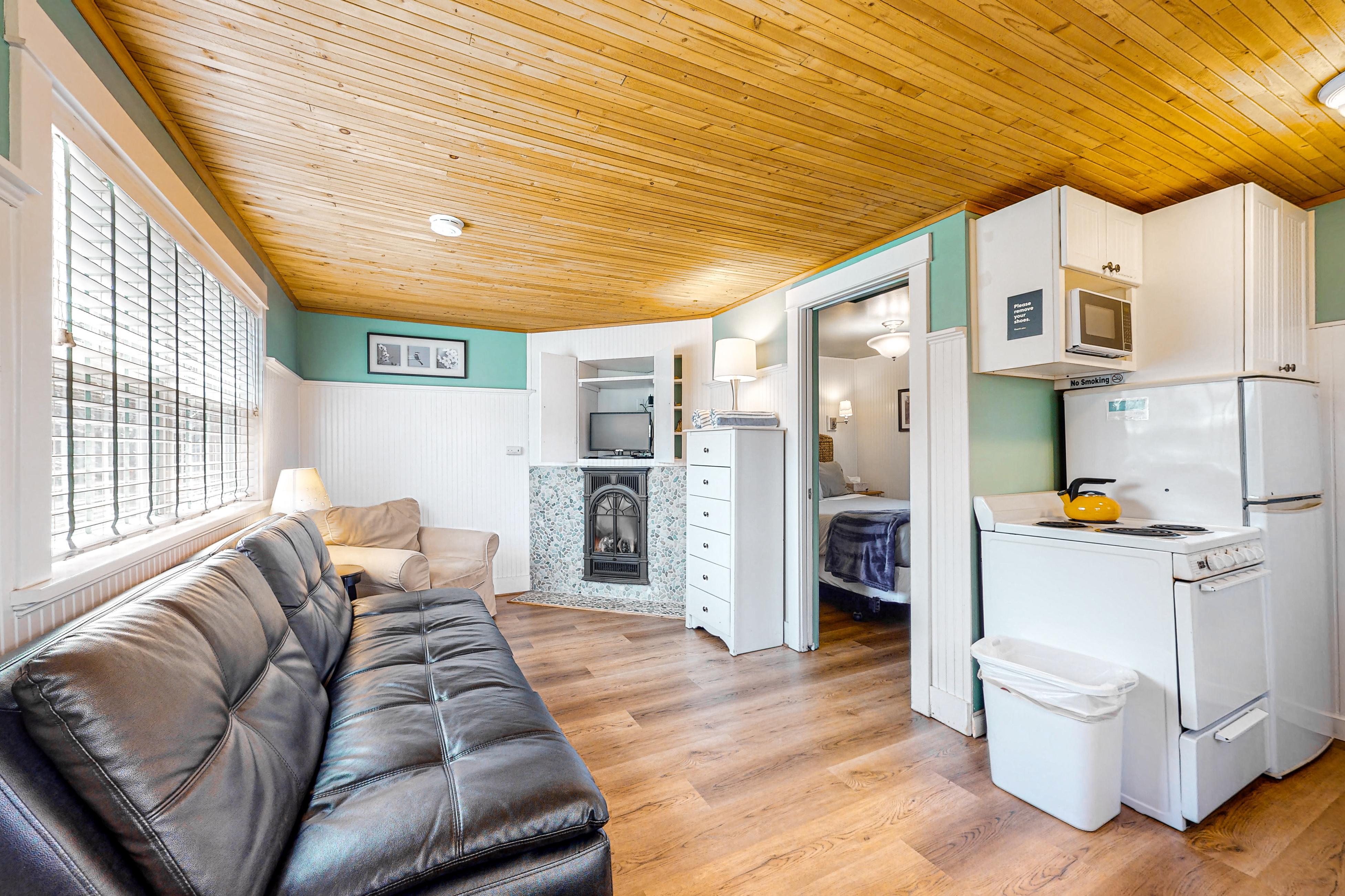 Hidden Villa Cottage #3 - The Garden Cottage 4