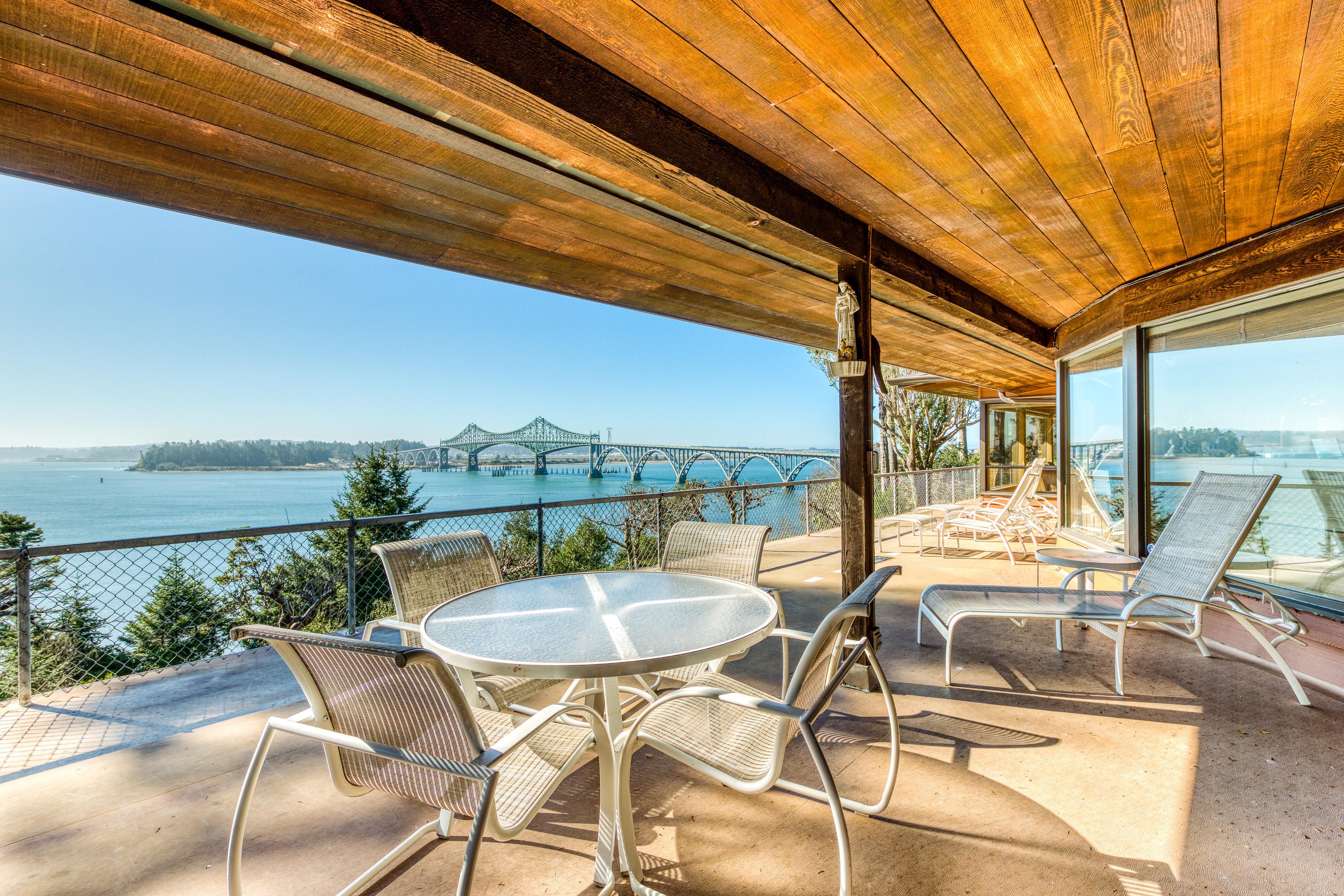 The Bridge and Balcony | Photo 2