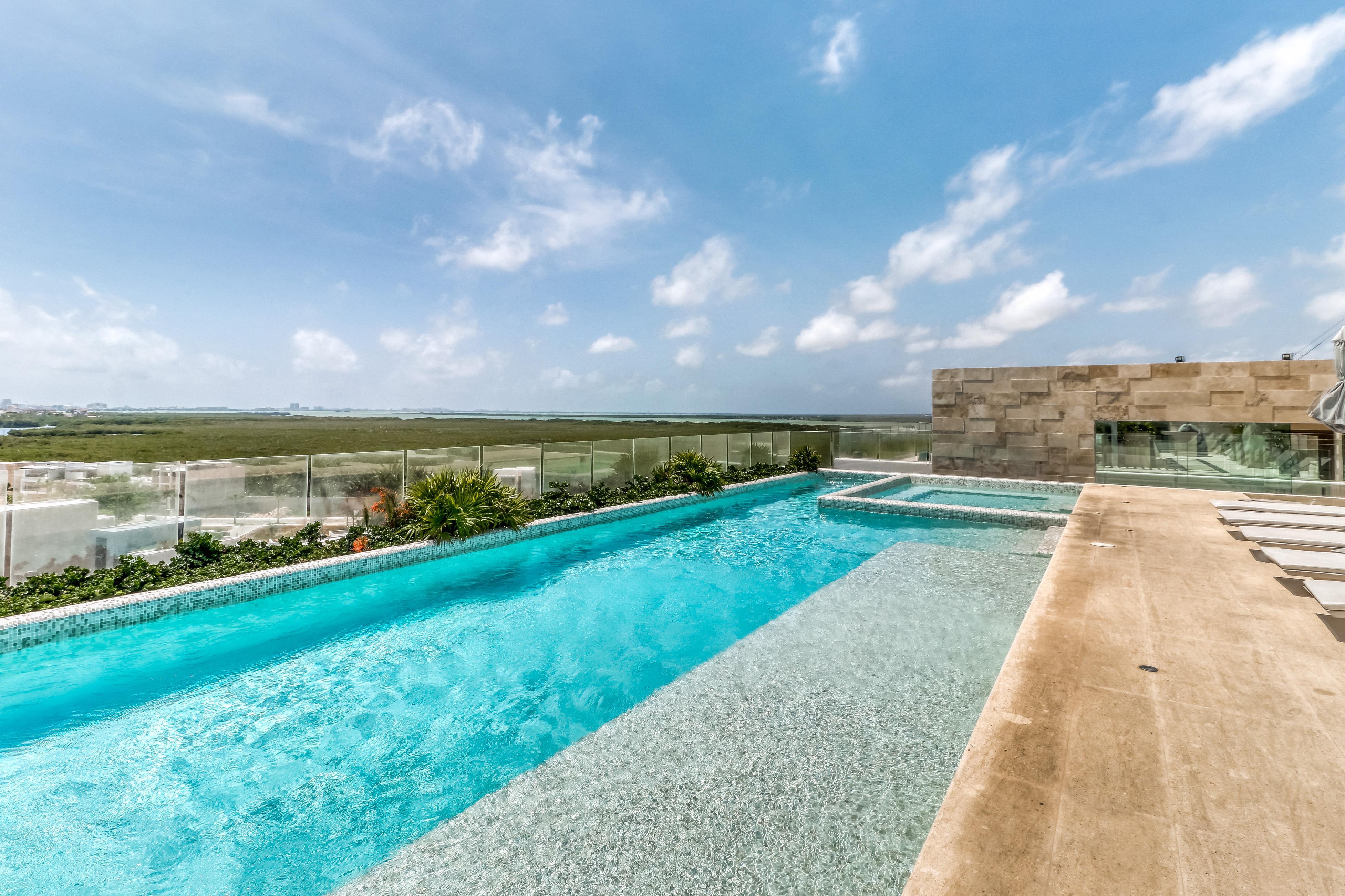 Riva Puerto Cancun # 207, Halibut 2