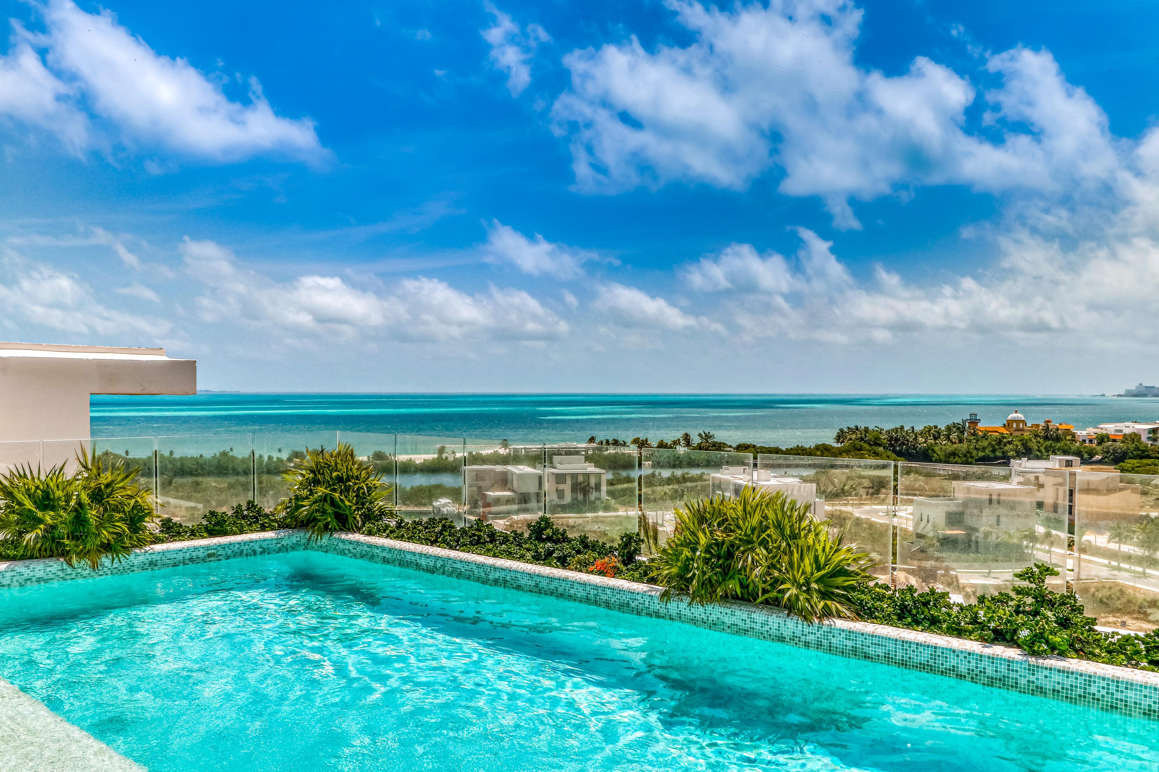 Riva Puerto Cancun # 207, Halibut 6