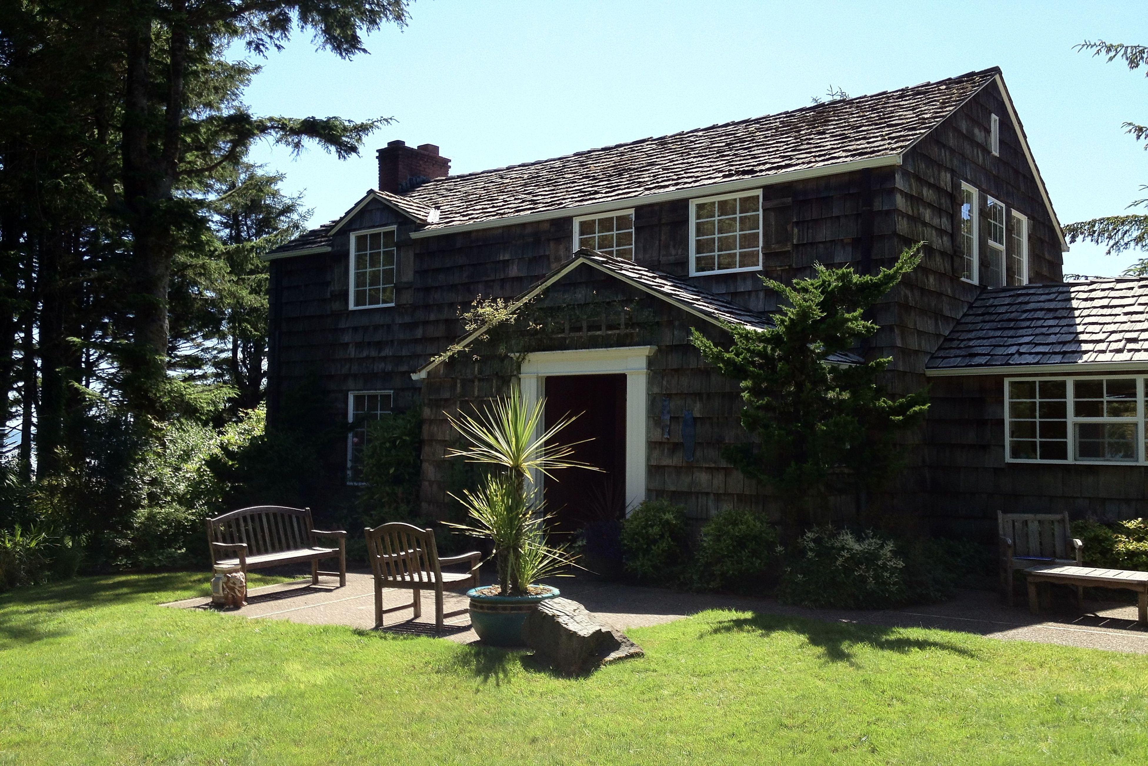 Whispering Seas with Hot Tub