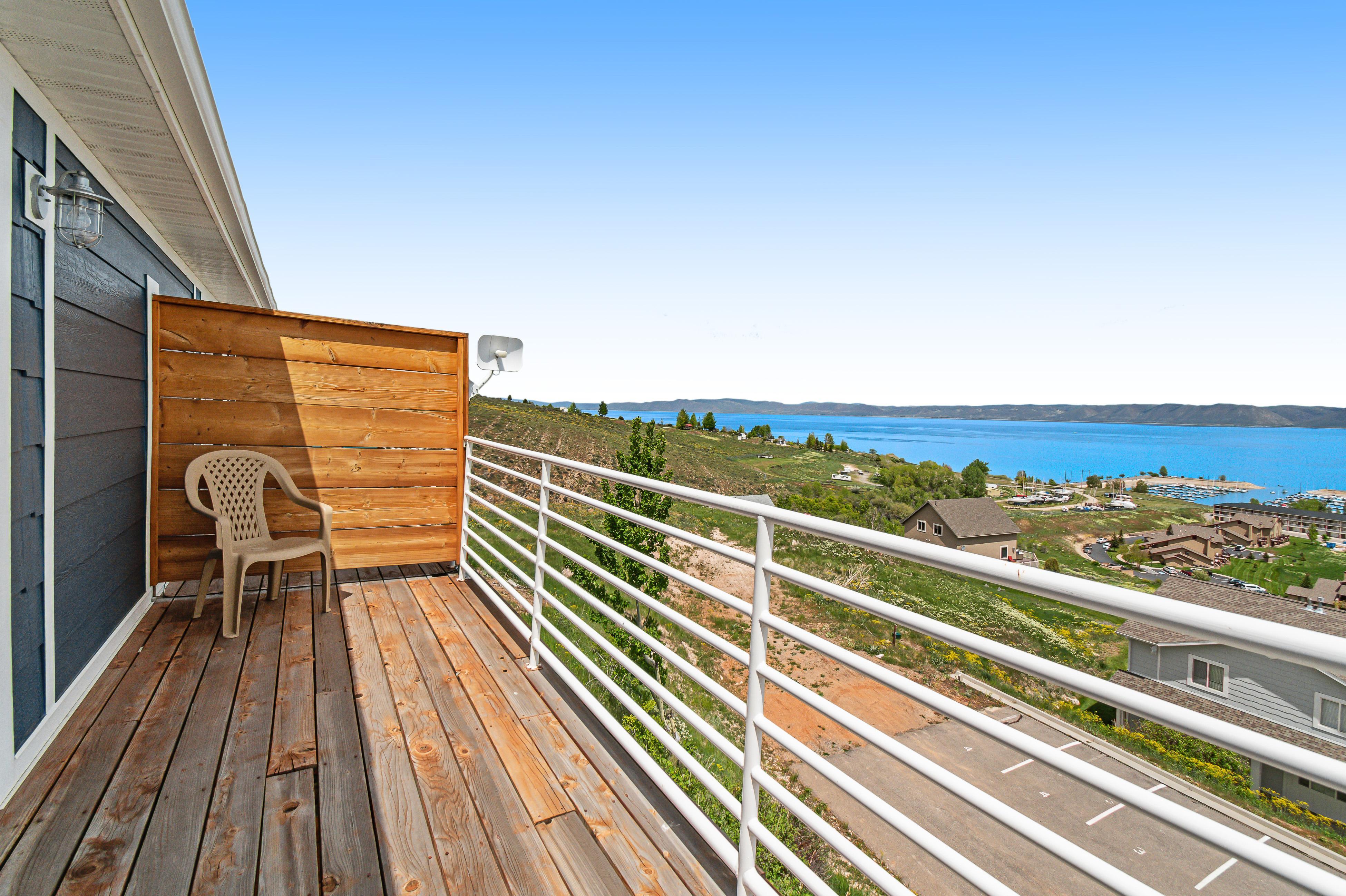 Lakeview Condo 941-1 2