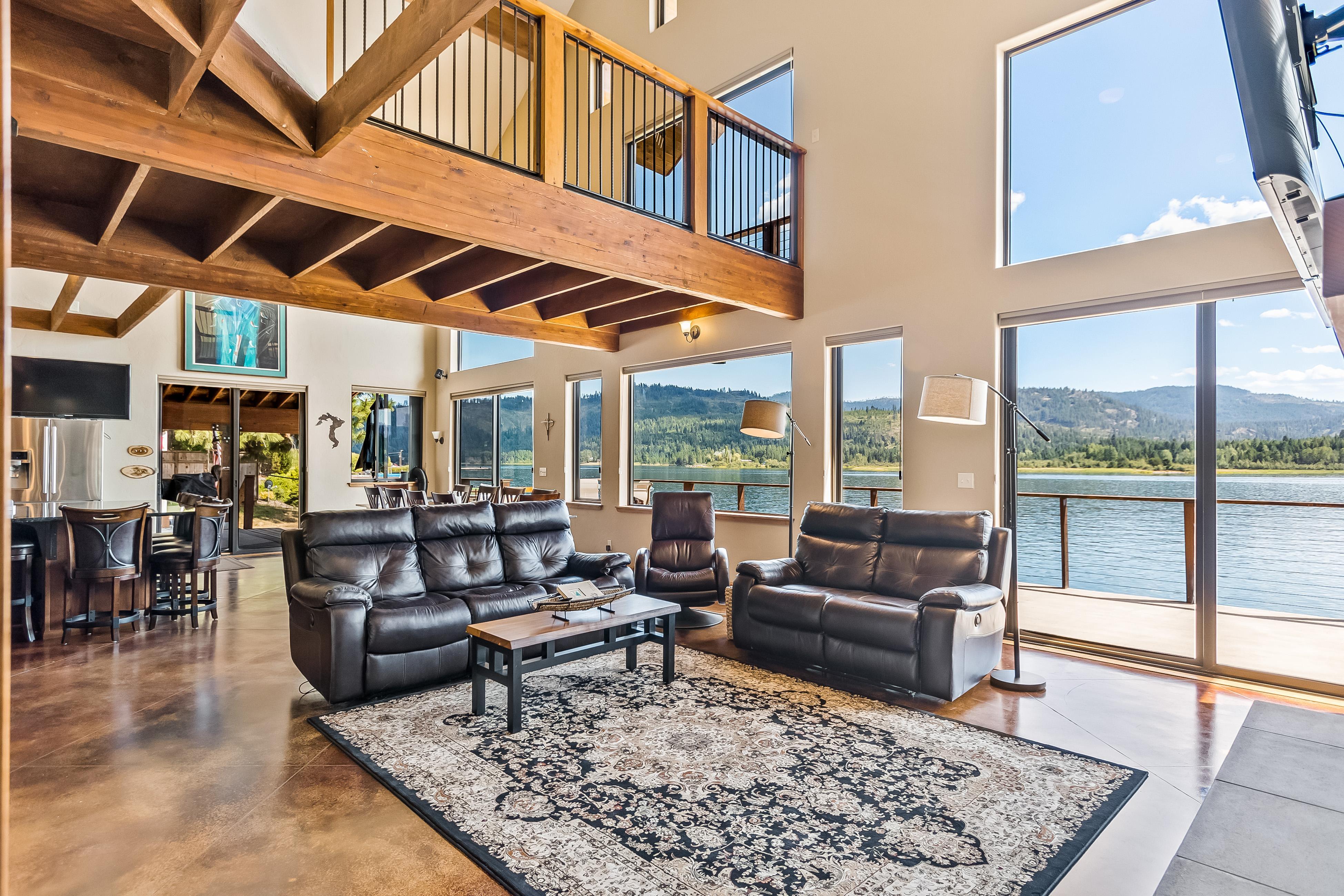 Pend Oreille River Lodge