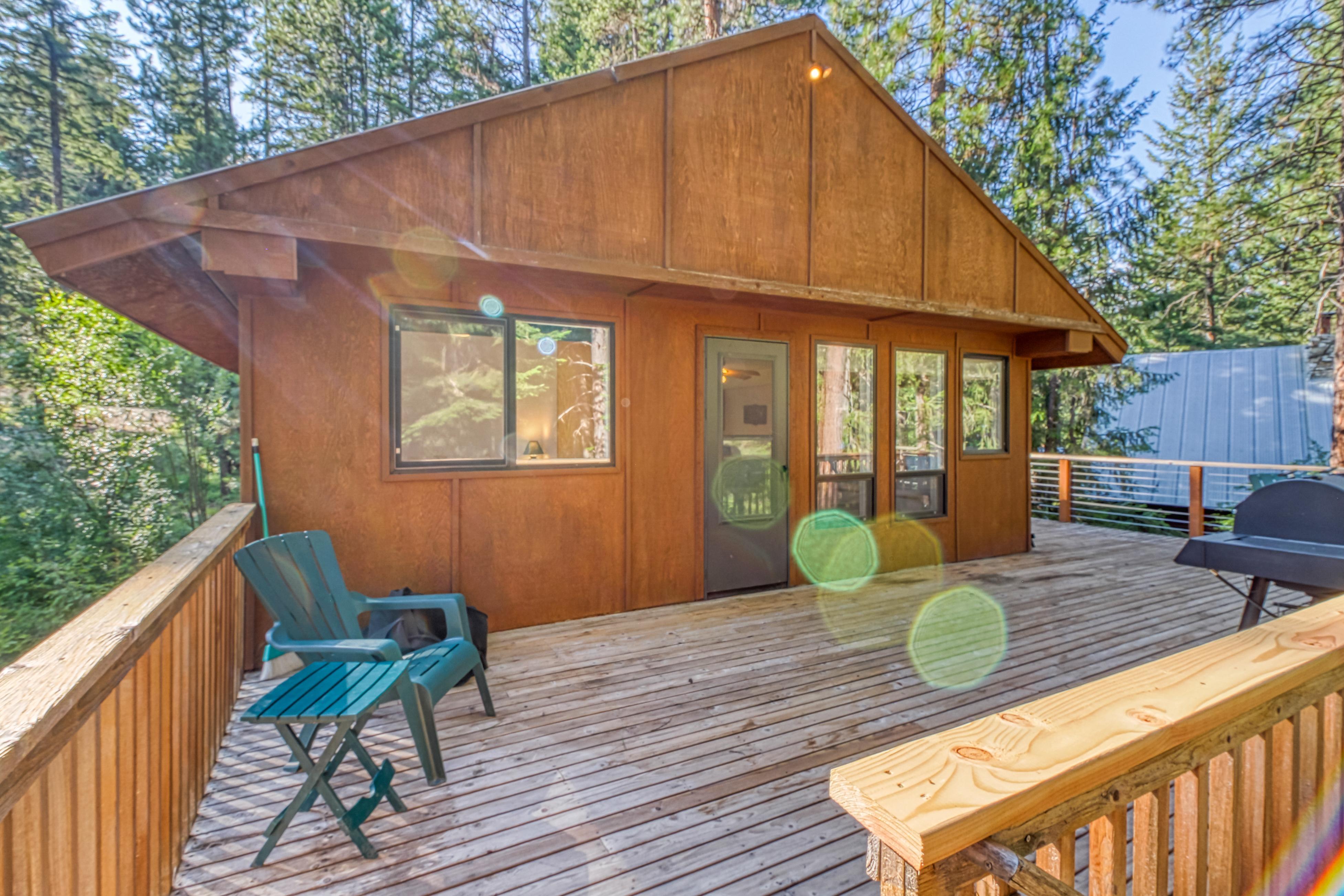 Towering Pines Cabin & Game Room