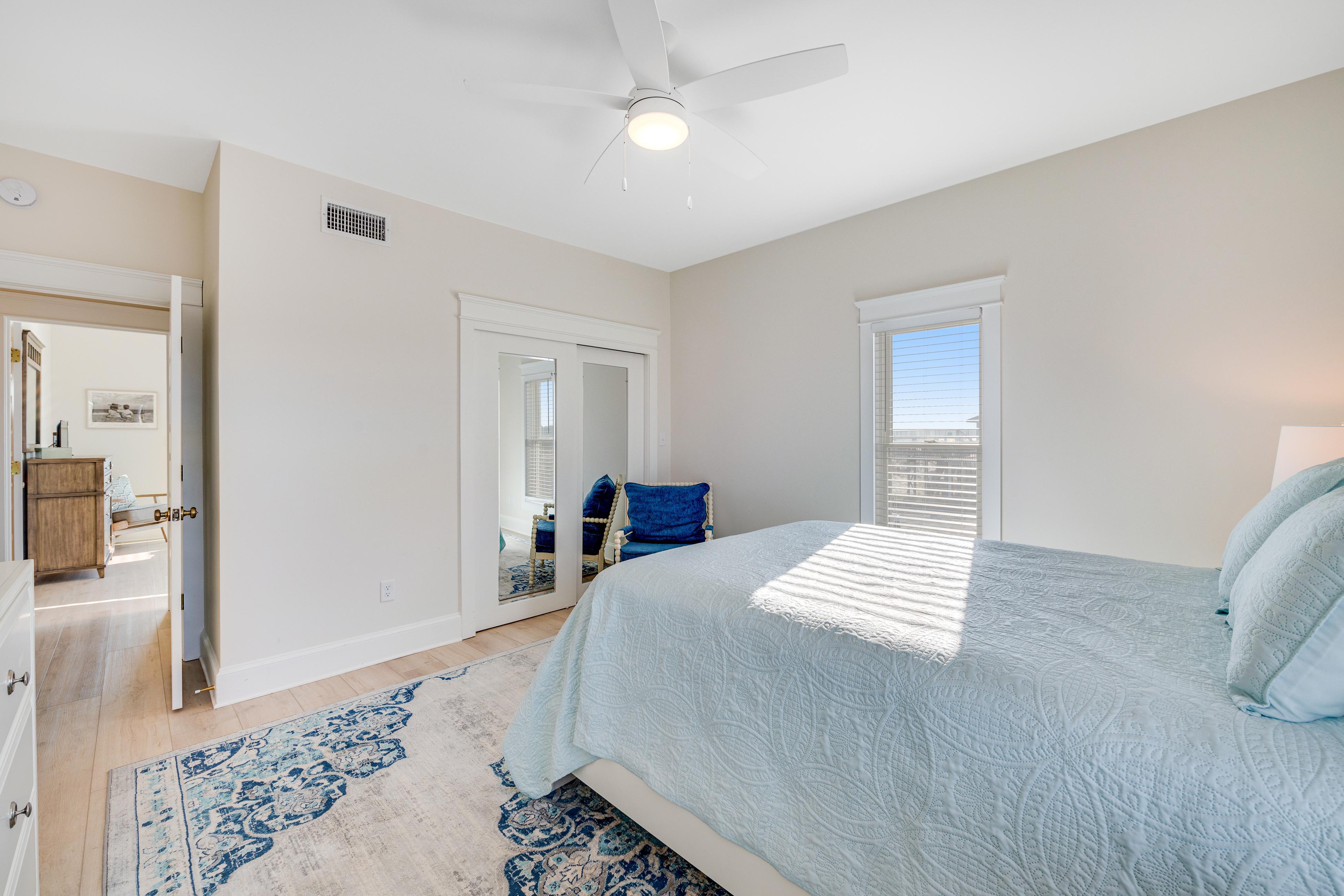 Paradox Paradise | Photo 14