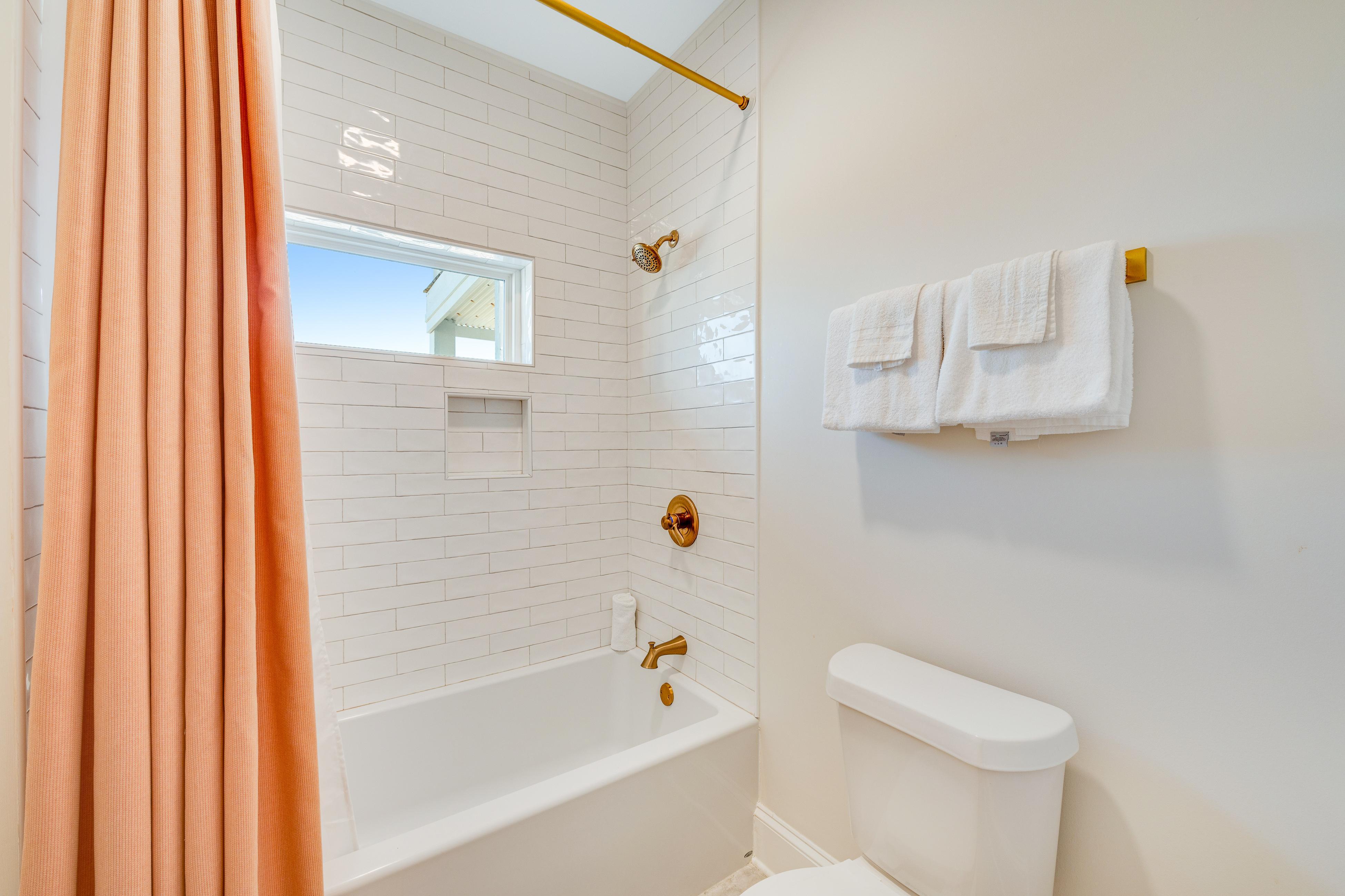 Paradox Paradise | Photo 28