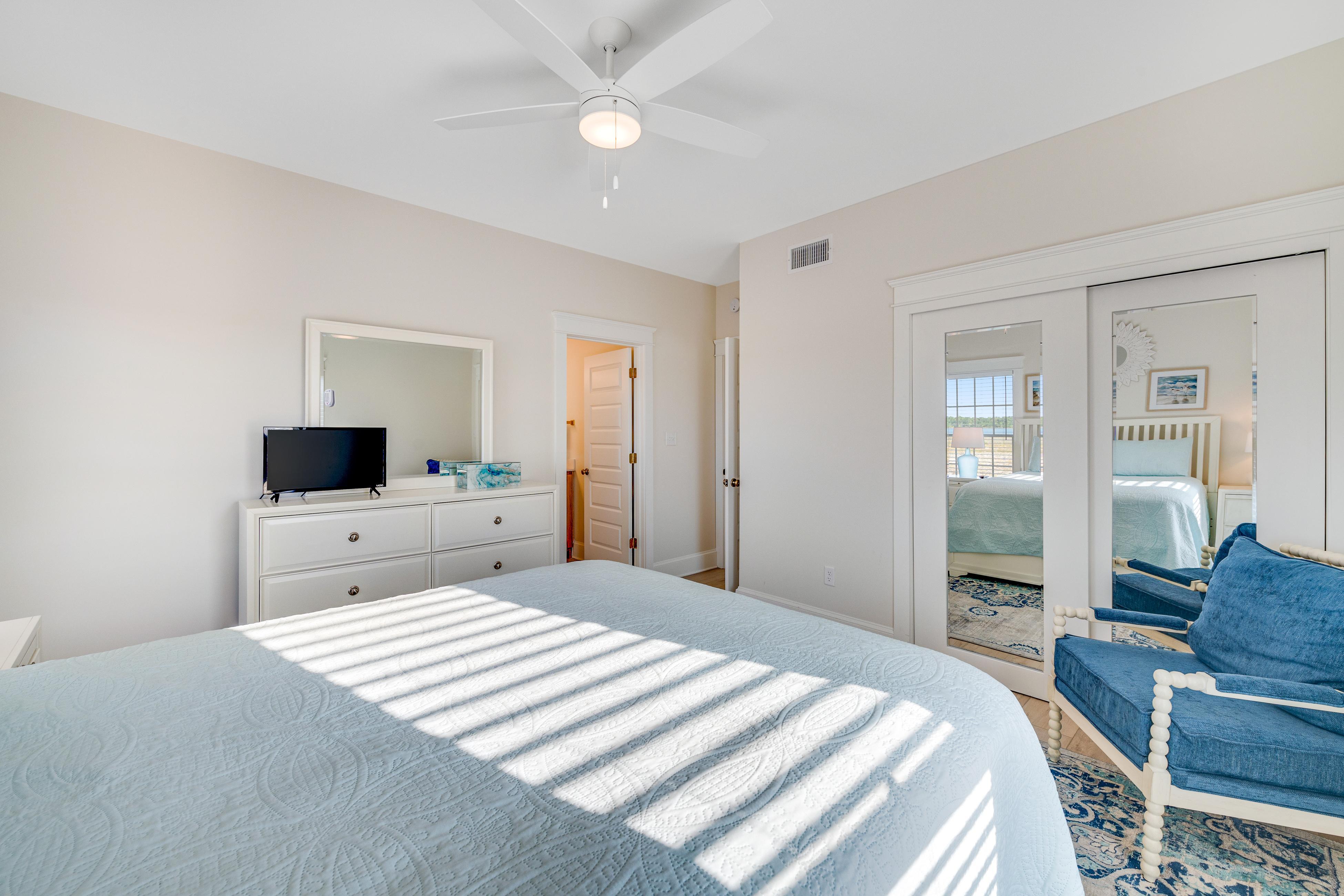 Paradox Paradise | Photo 17