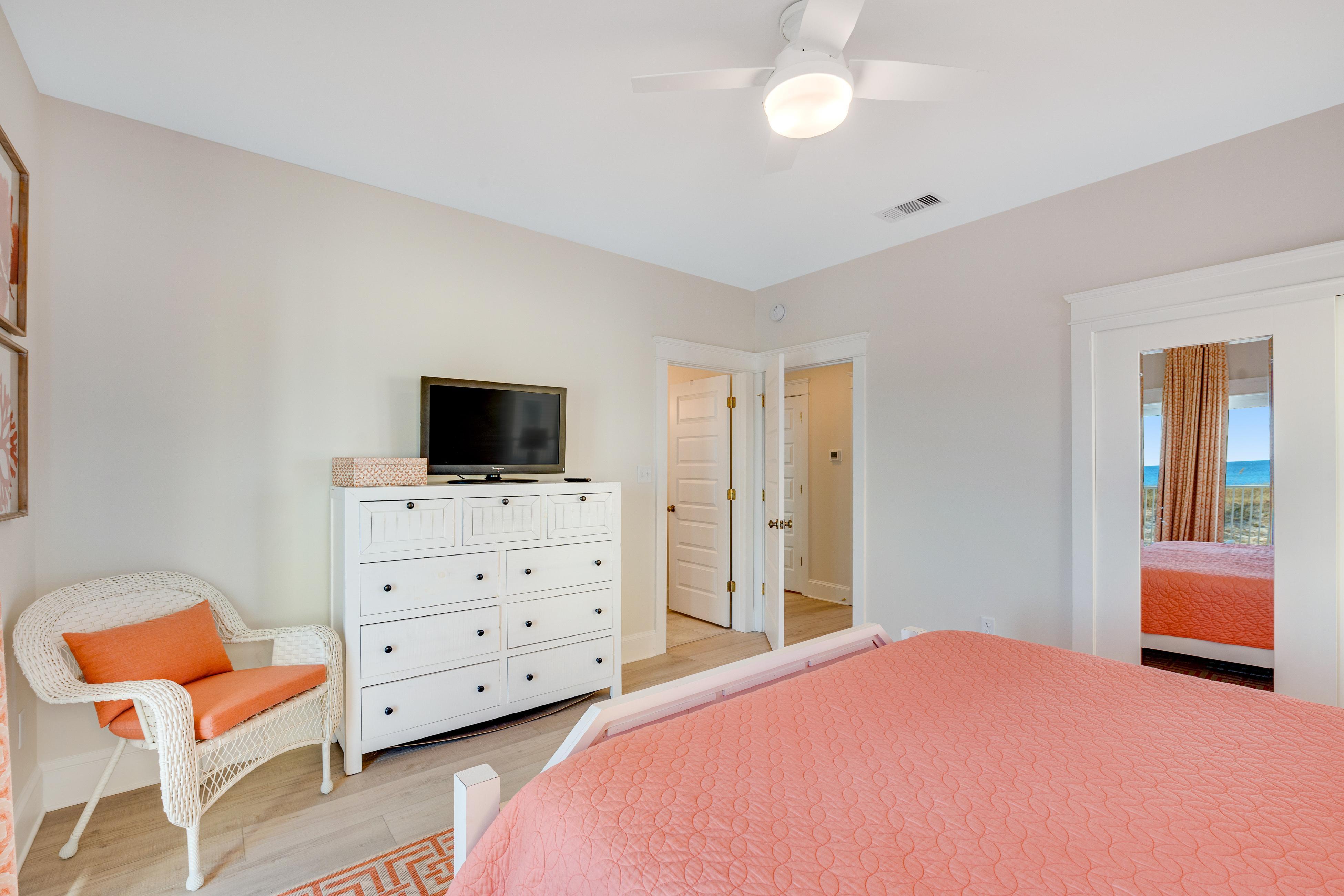 Paradox Paradise | Photo 26