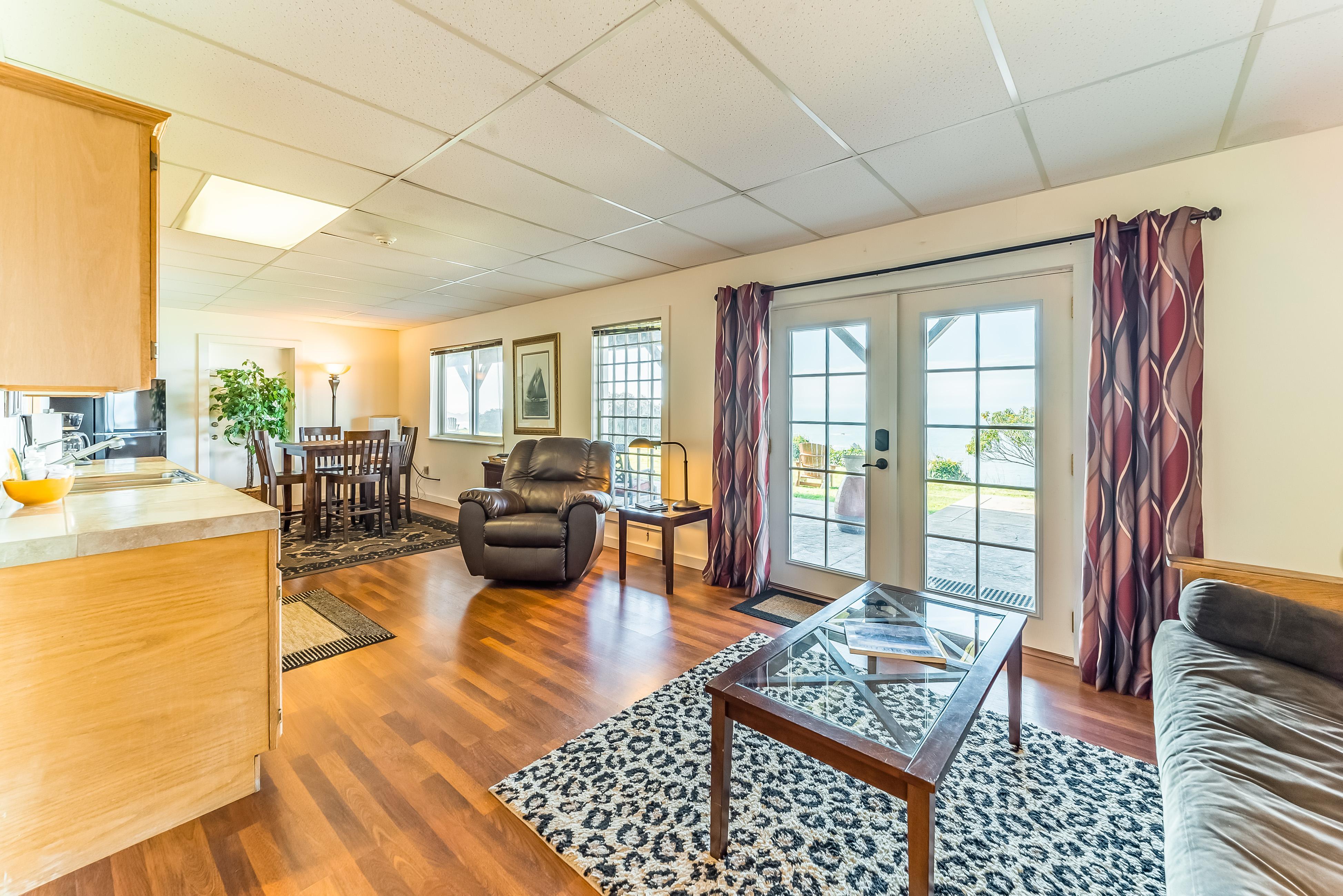 Whale Rock Suite #1