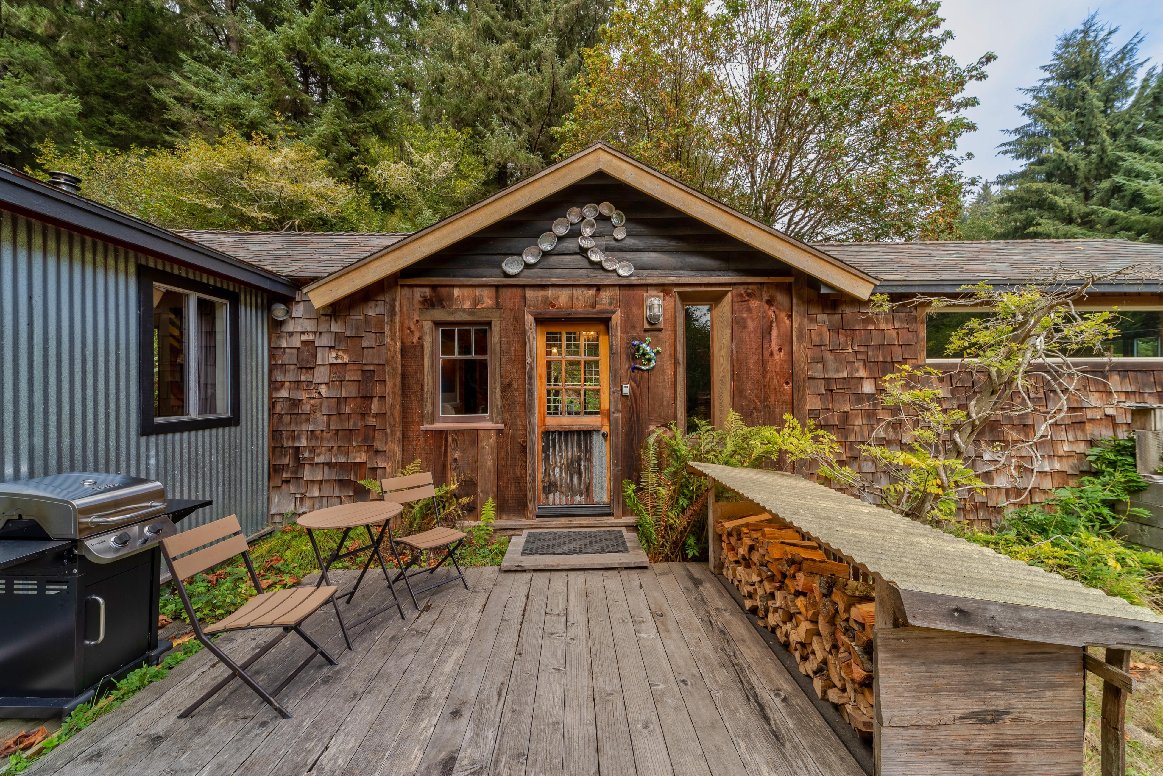 Stone Lagoon Cabin