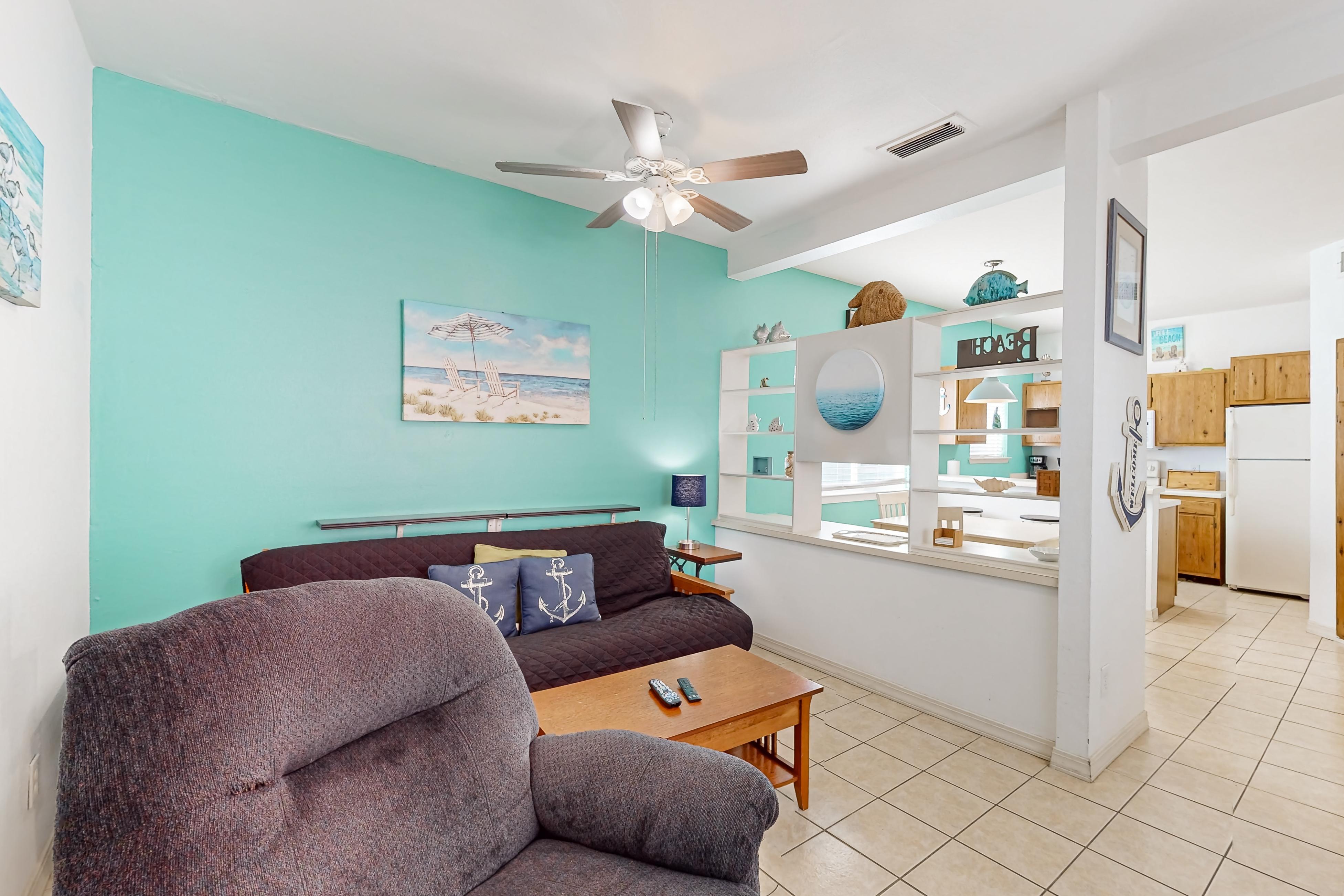 Leeward Isles 606 | Photo 1