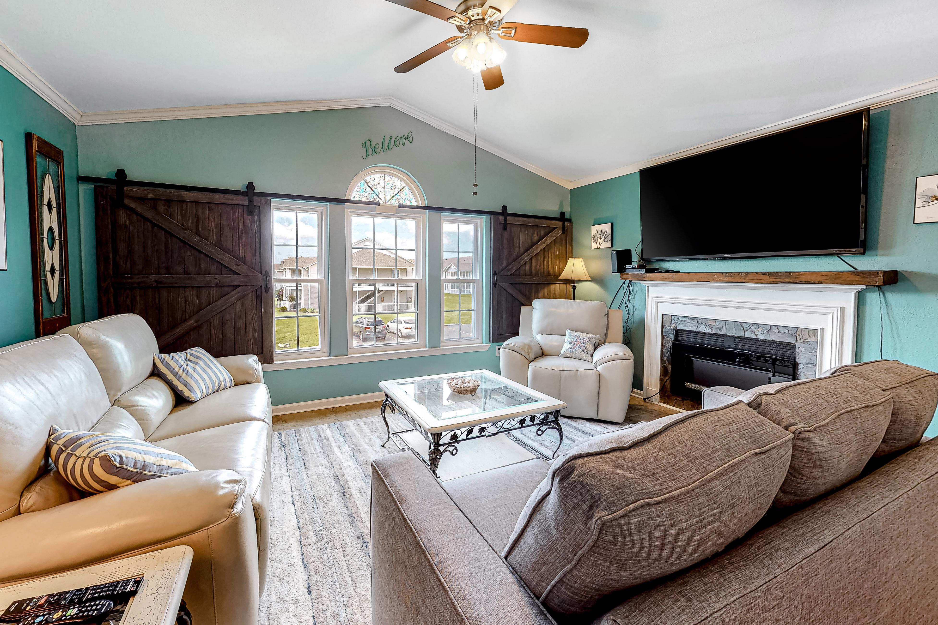 Colony Club U4 - Southern Gulf Charm