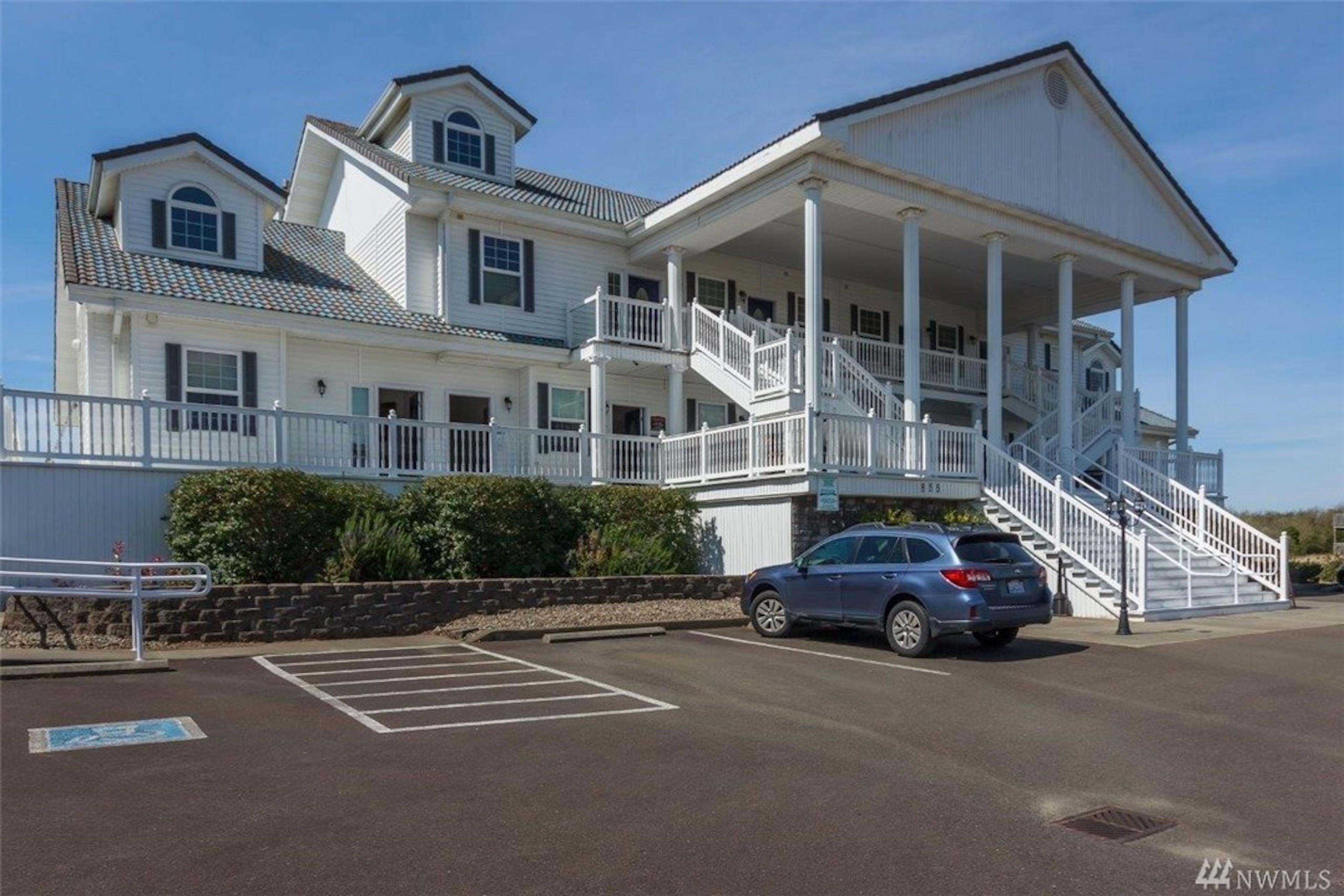 The Richmond at Judith Ann Inn 3