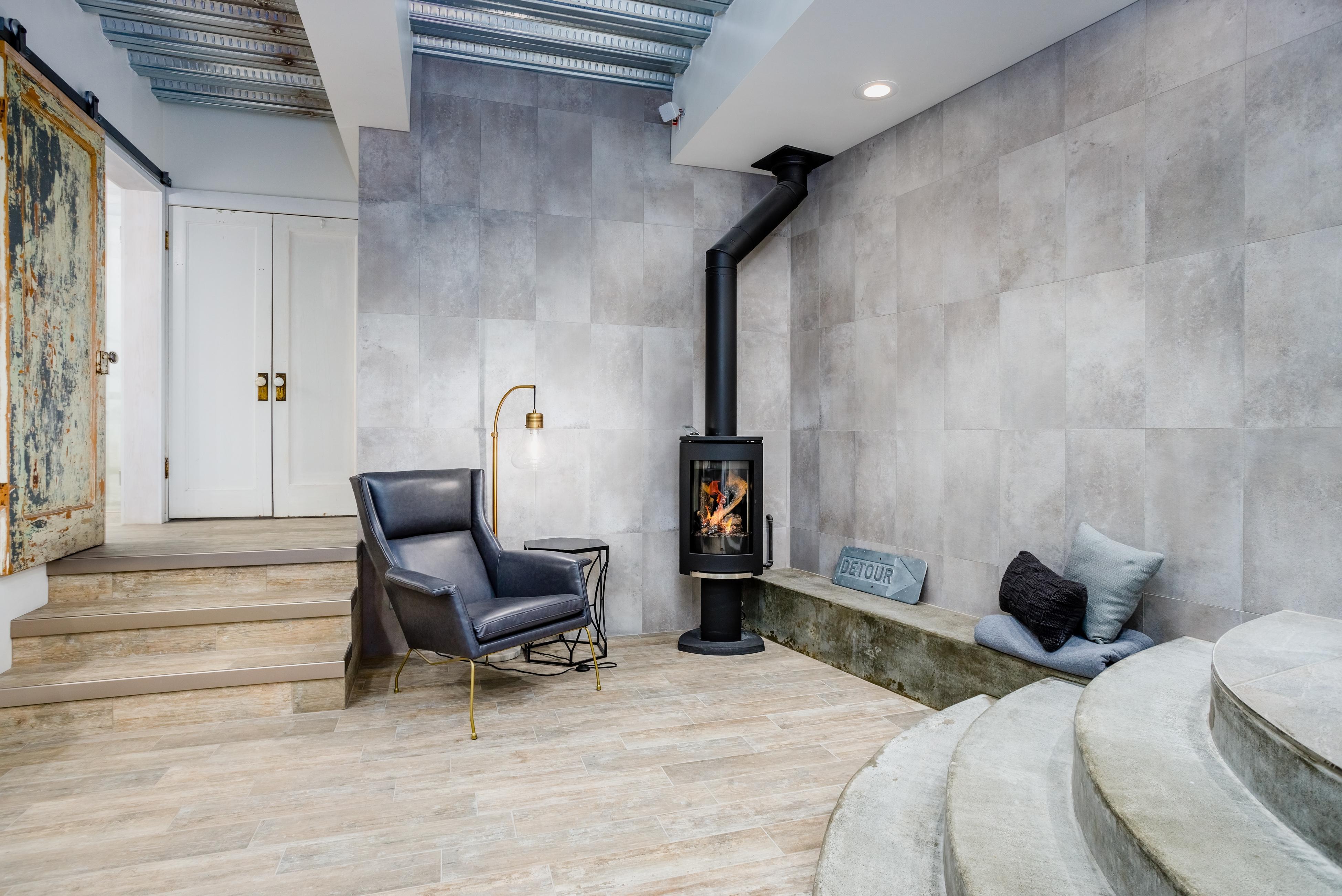 Bootlegger's Luxury Bungalow 5