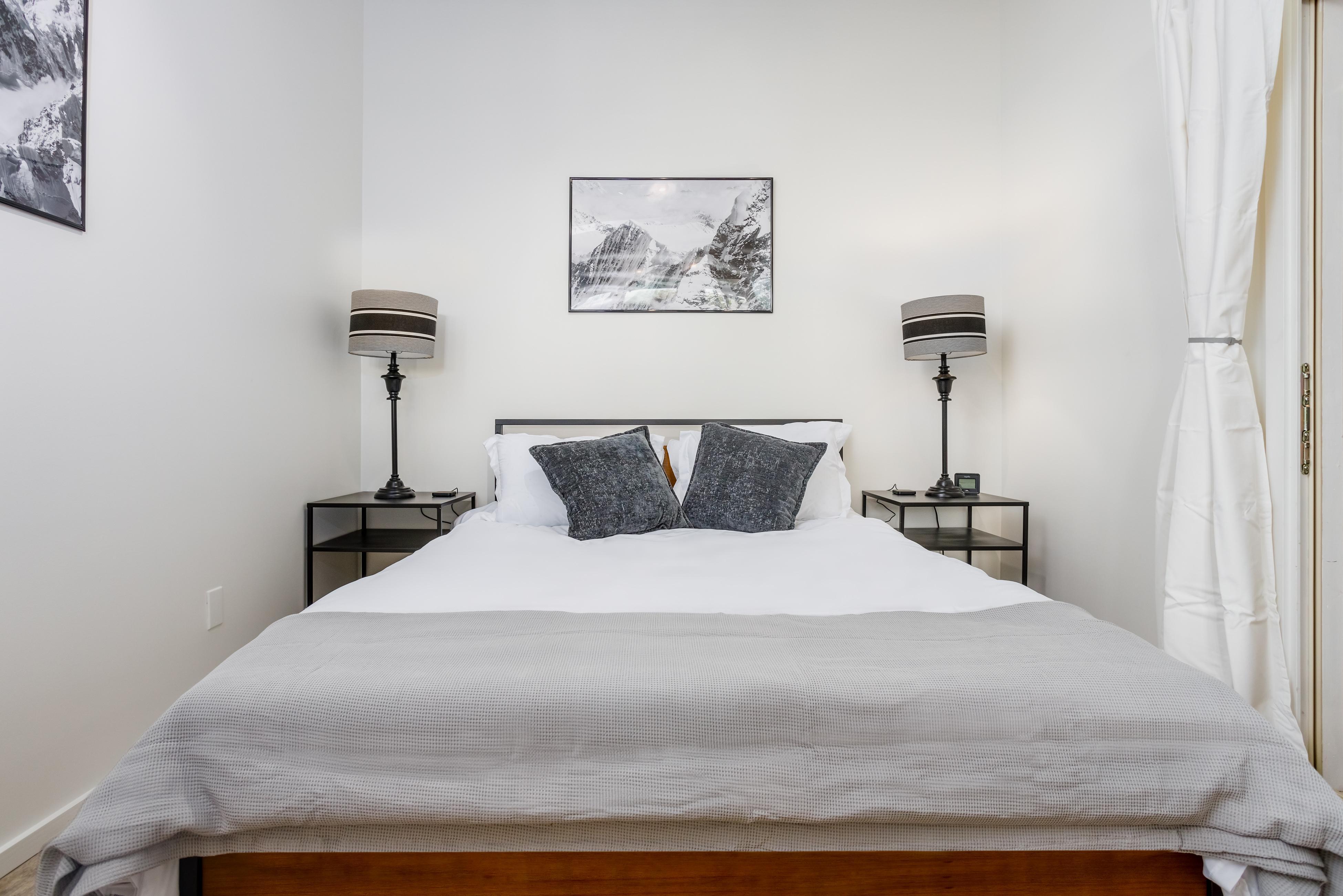 Bootlegger's Luxury Bungalow | Photo 3