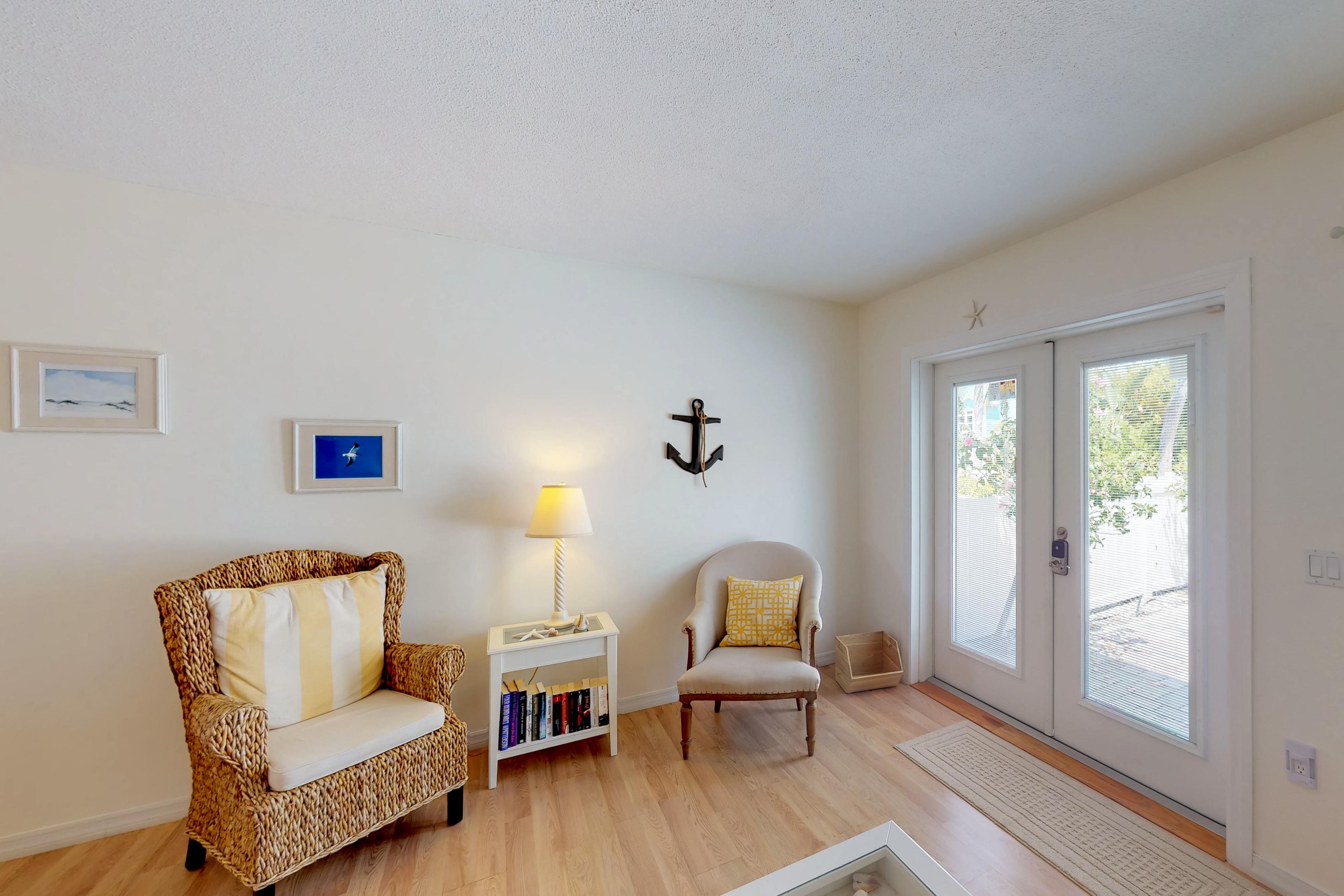 Blue Wave Villa East 5