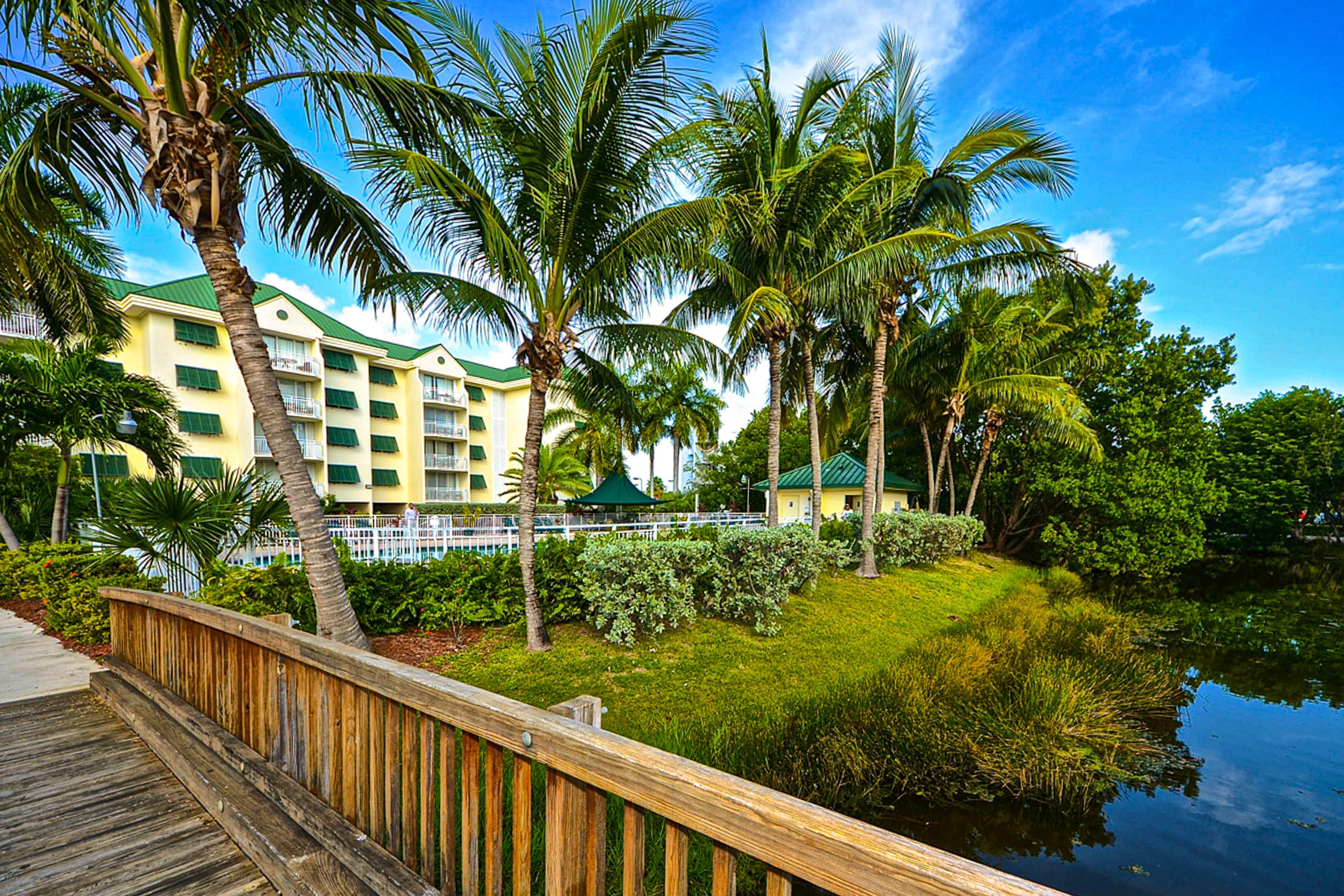Sunrise Suites - Panama Suite 310