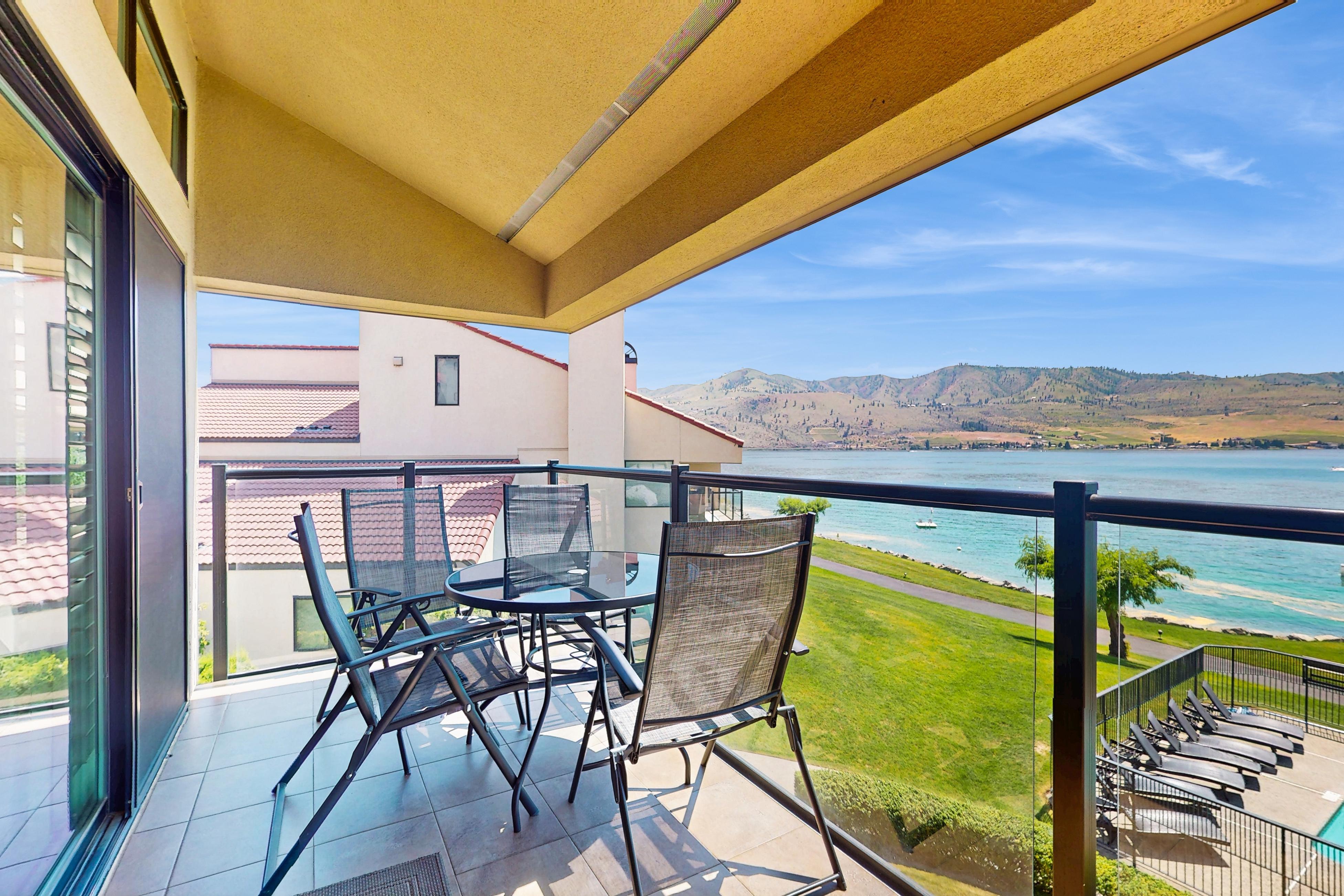 Lake Chelan Shores - Beachfront Splendor 12-5 6
