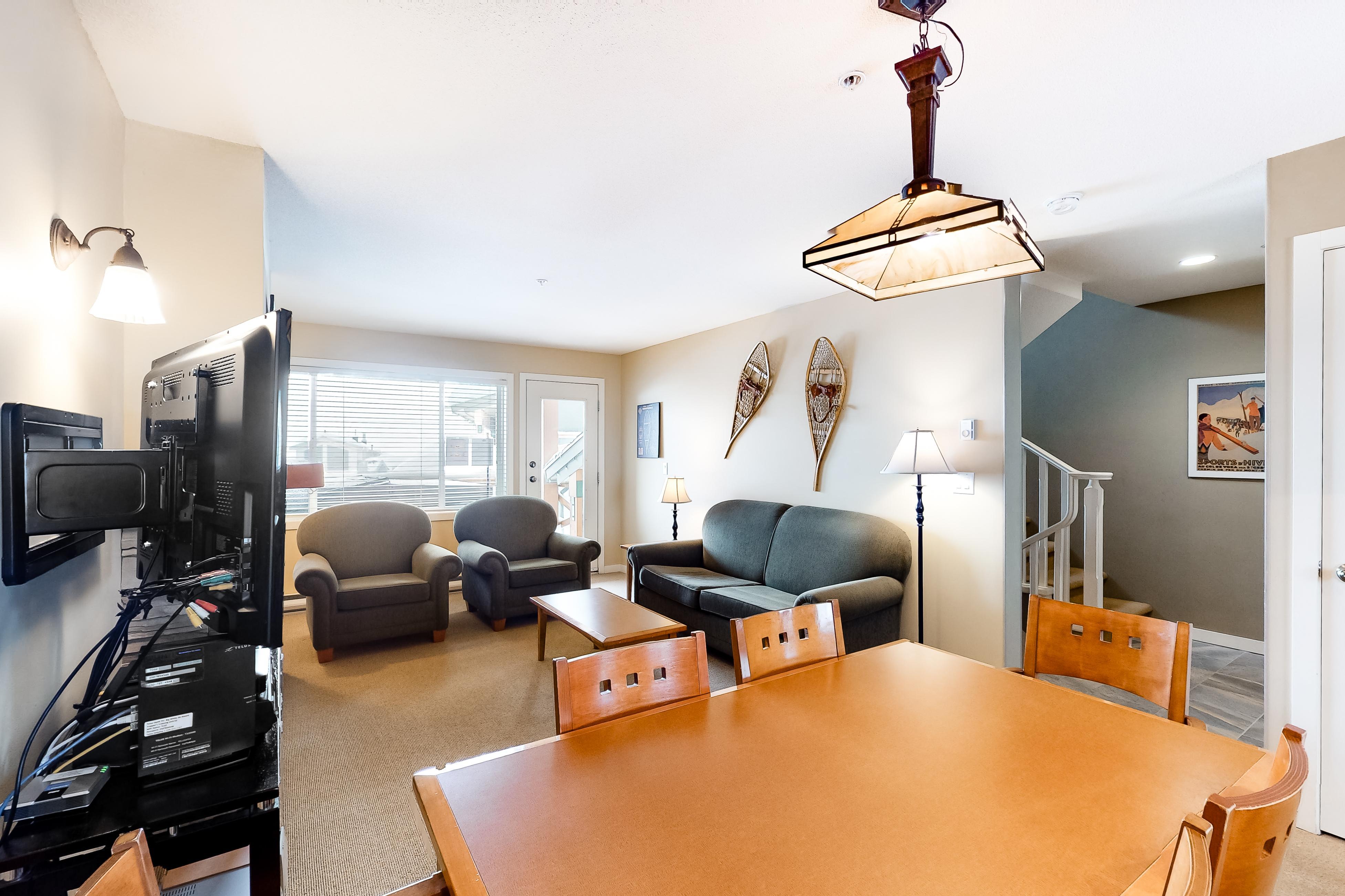 Trappers Crossing 2 3