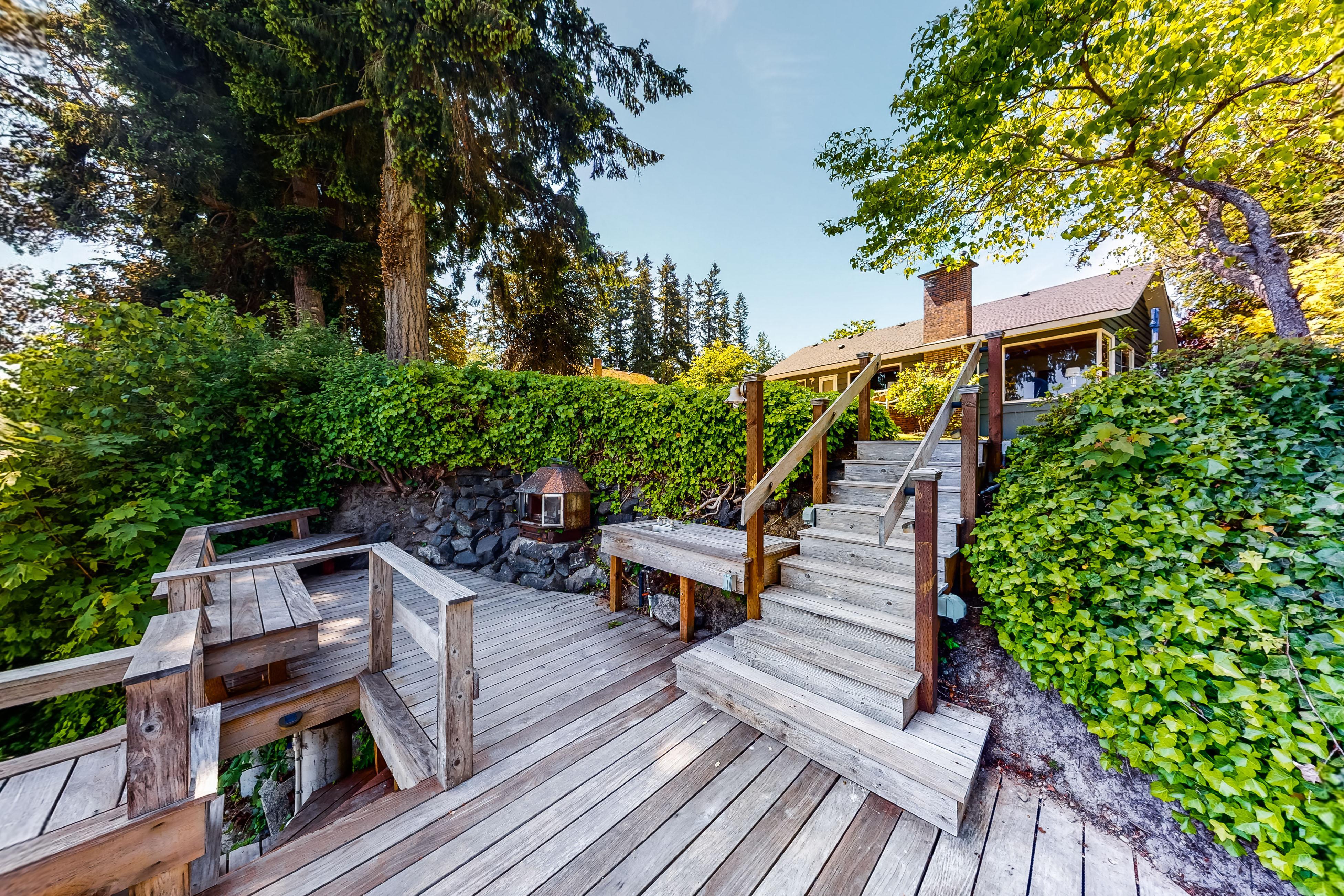 Waterfront Getaway 2