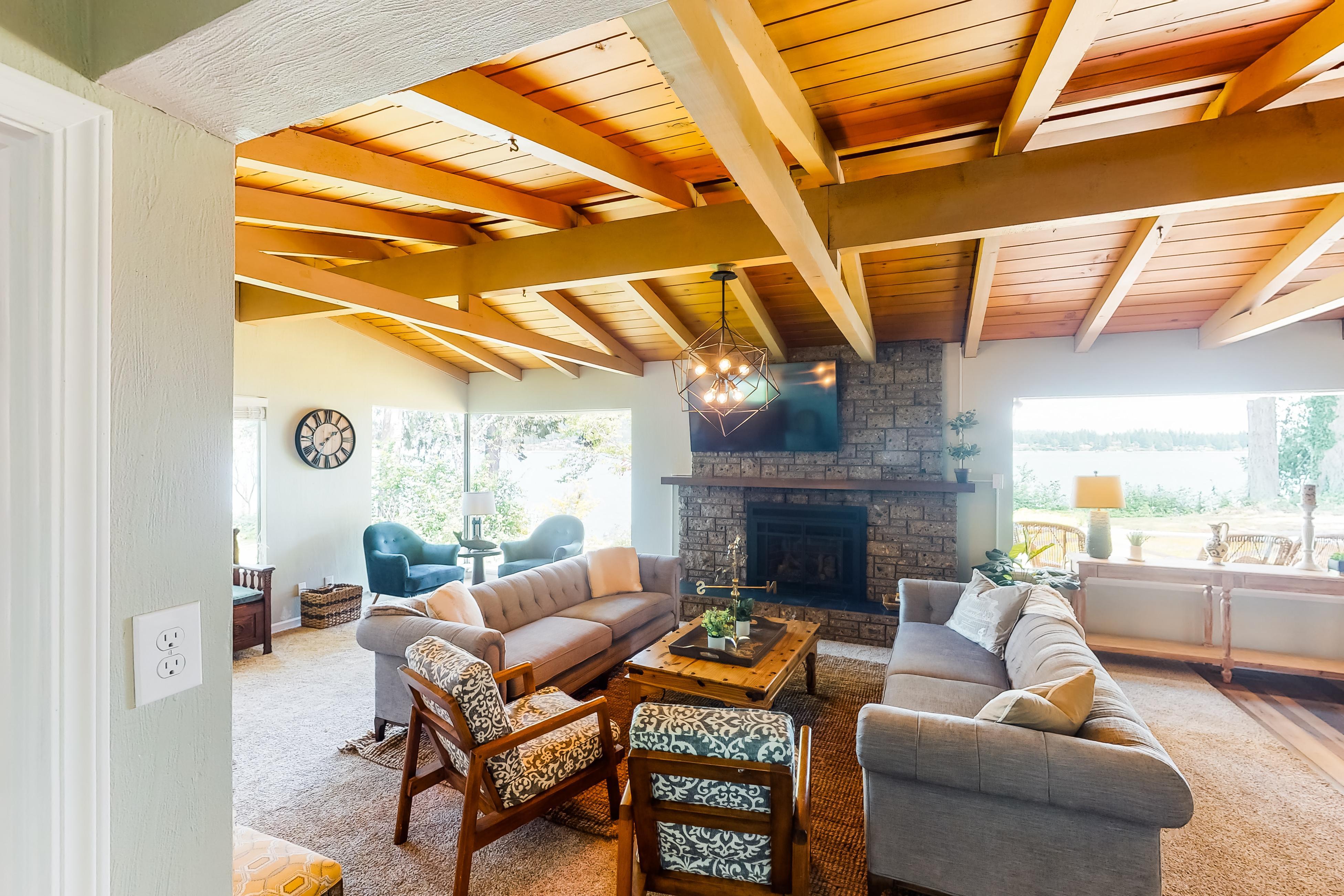 Waterfront Getaway 5