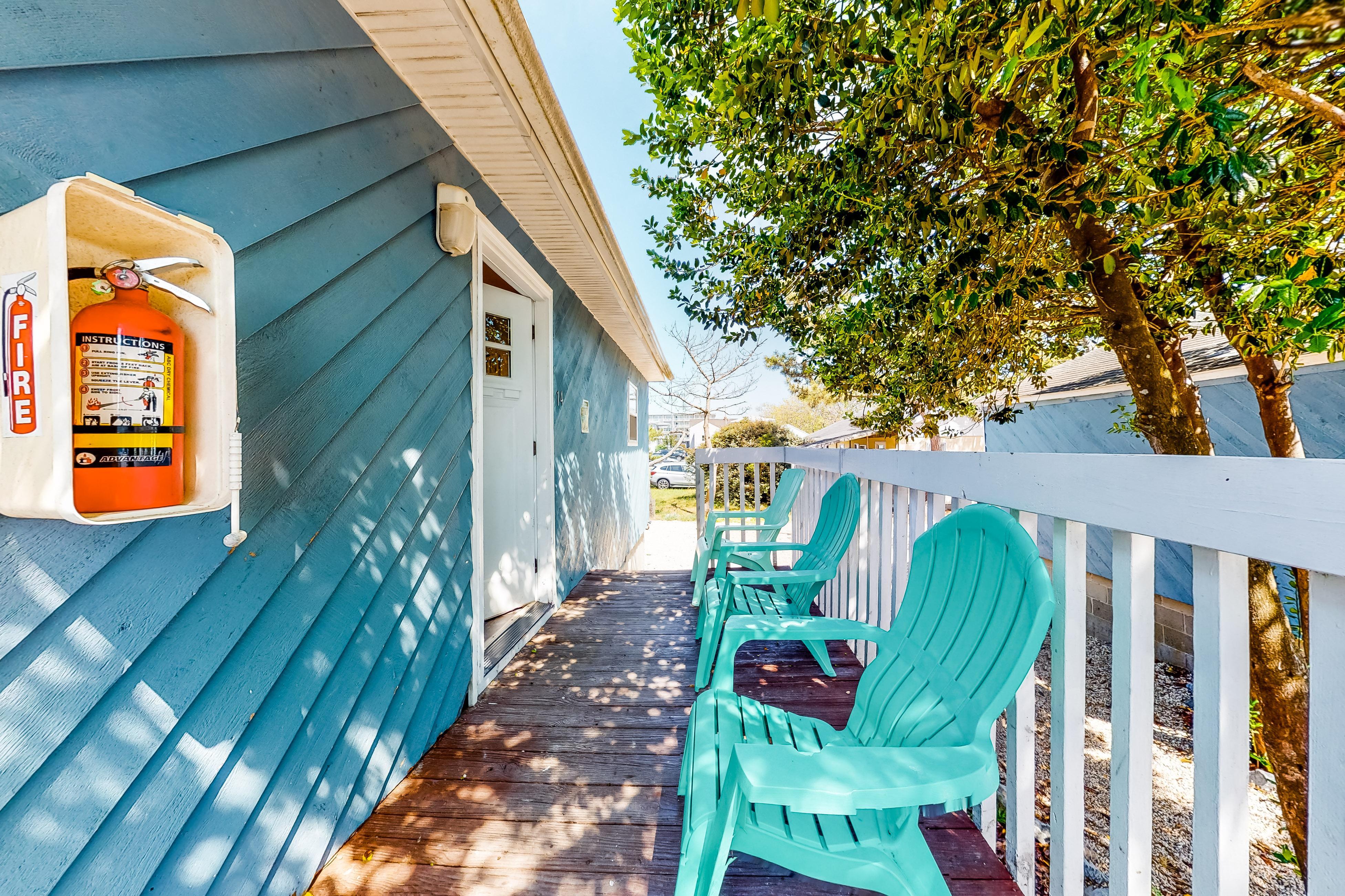 La Vista Bay 112 on 75th St Upper and Lower Combo -C,D 4