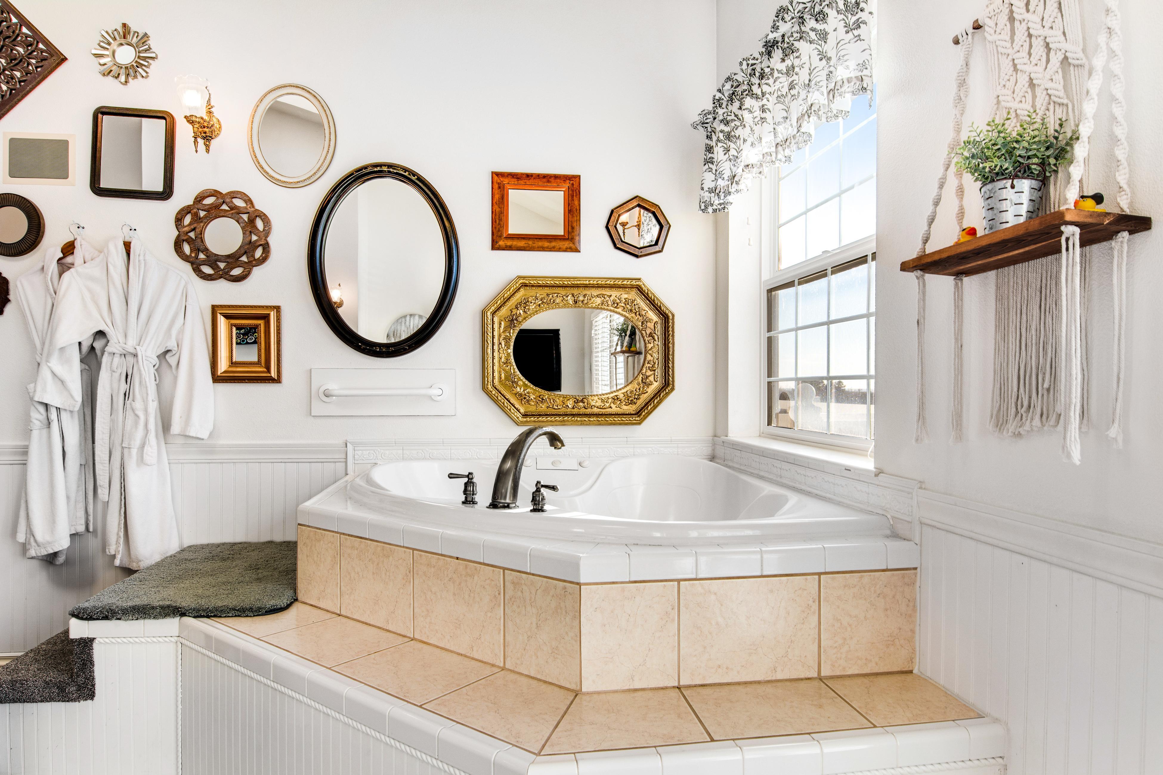 The Marietta at Judith Ann Inn 6