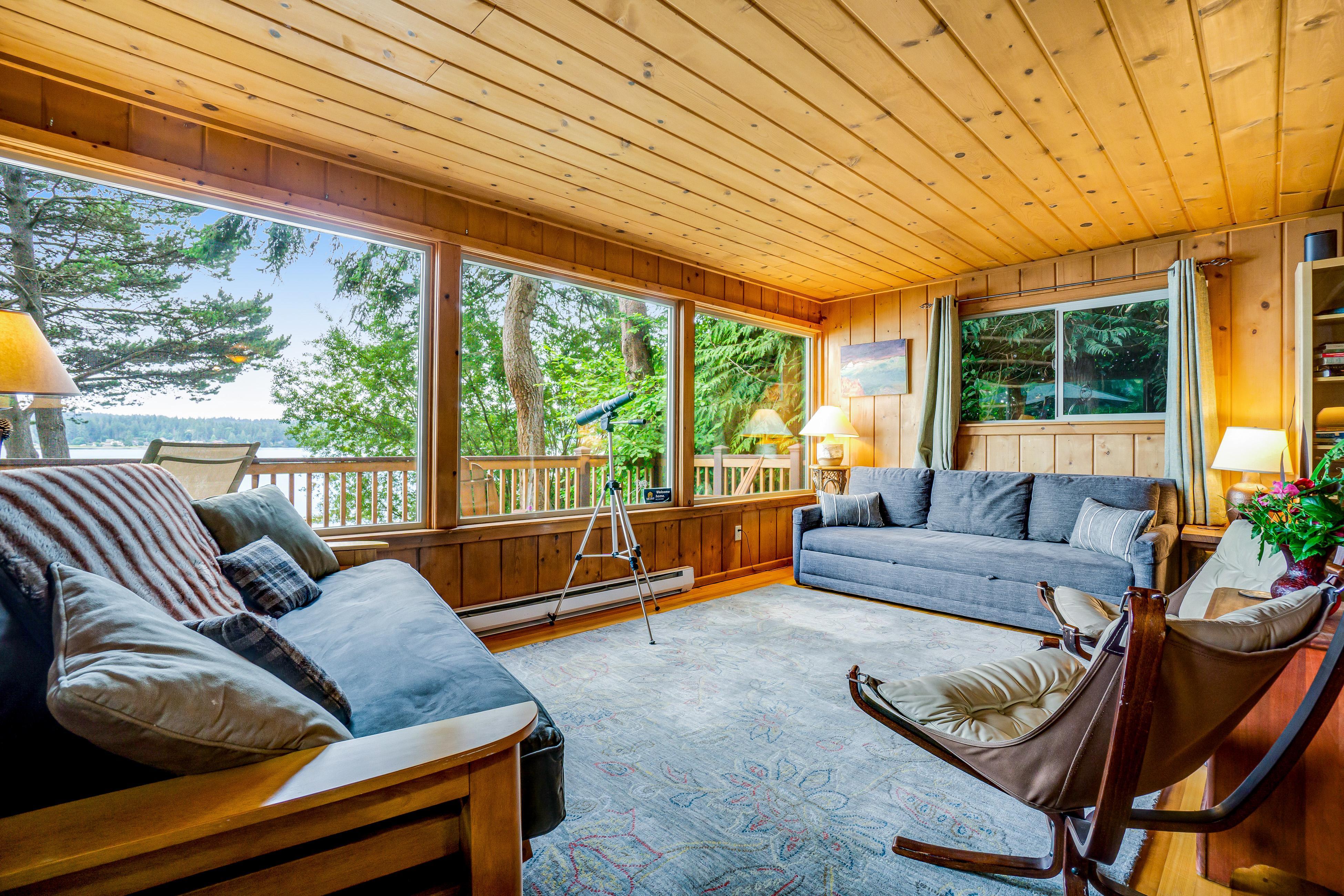 Sunny Bay Beach House 4