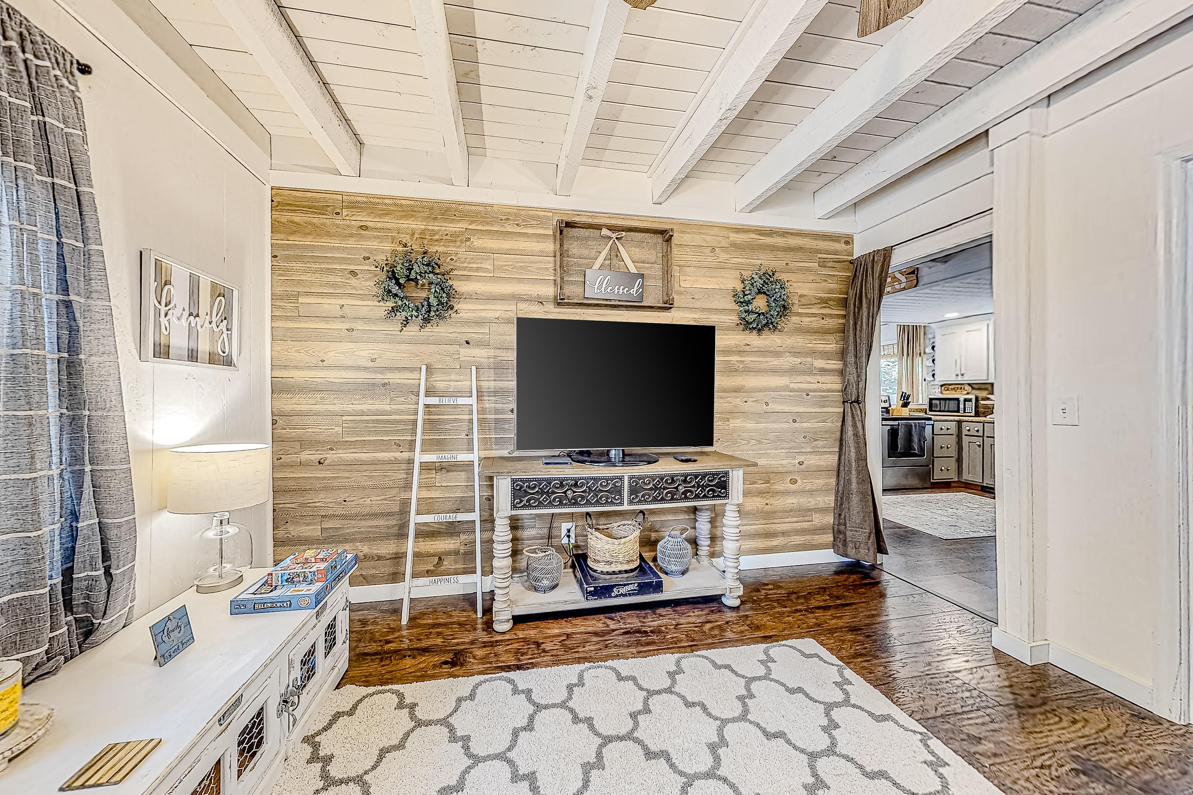 Honey Bear Hideaway 6