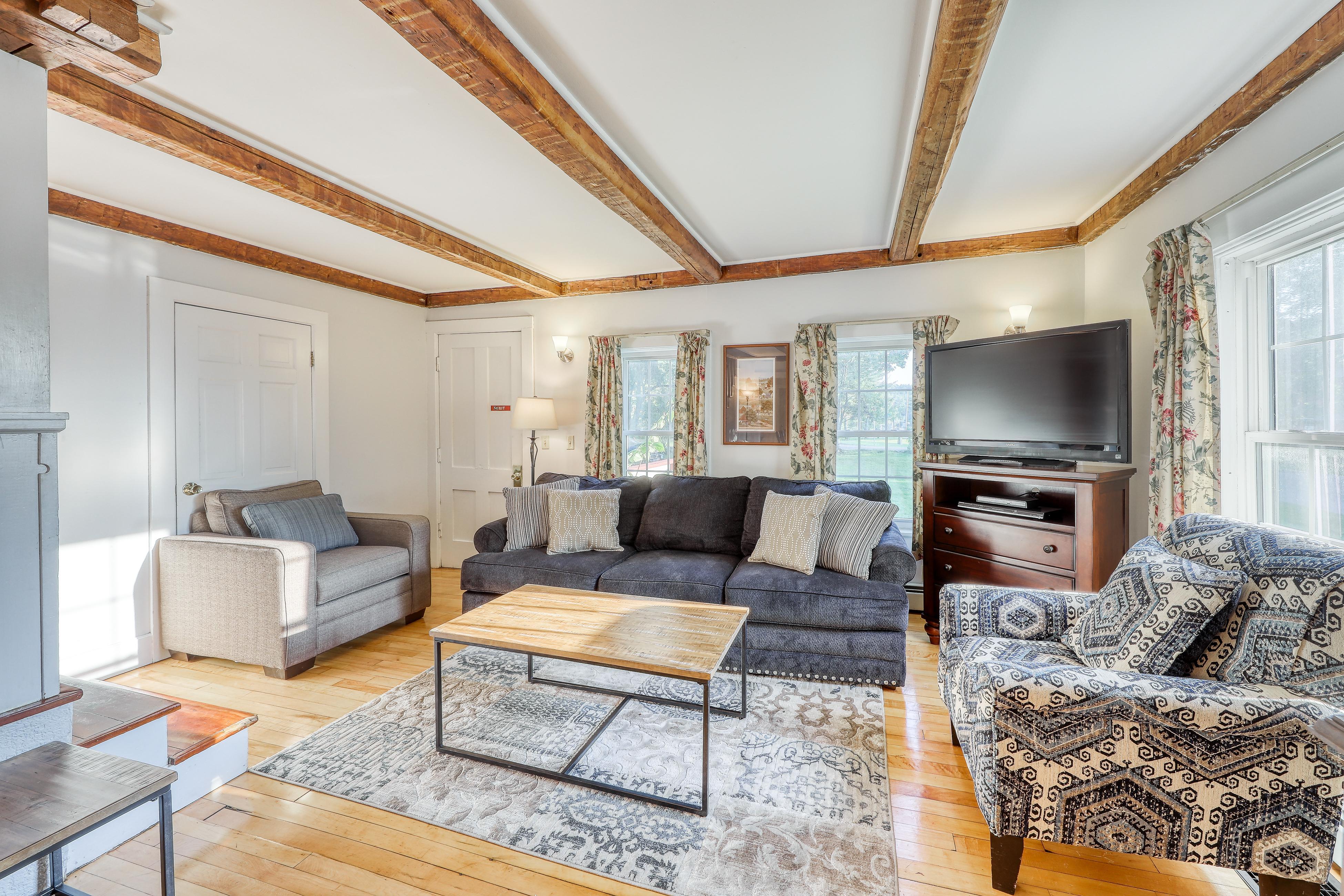 Harvest House & Carriage 4