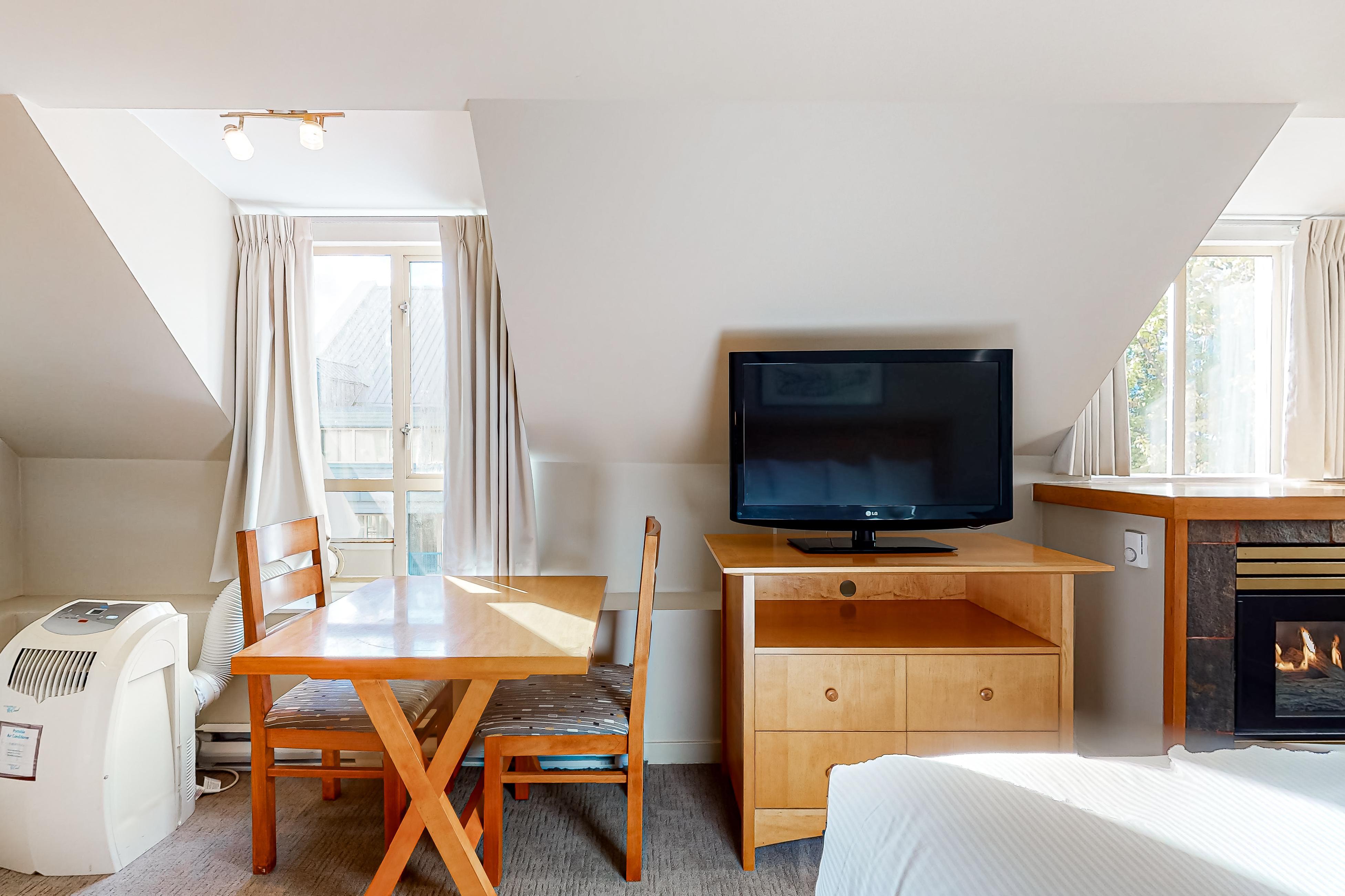 Whistler Peak Lodge 419 4