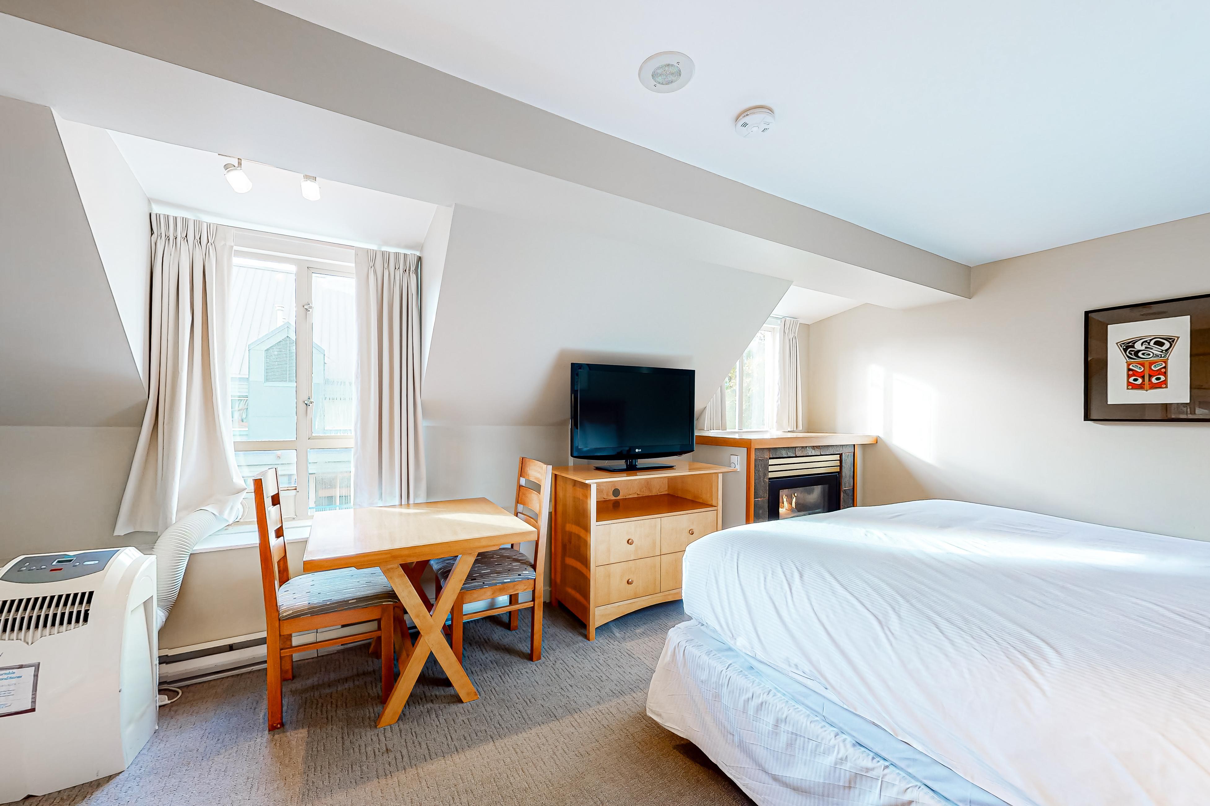 Whistler Peak Lodge 419 6