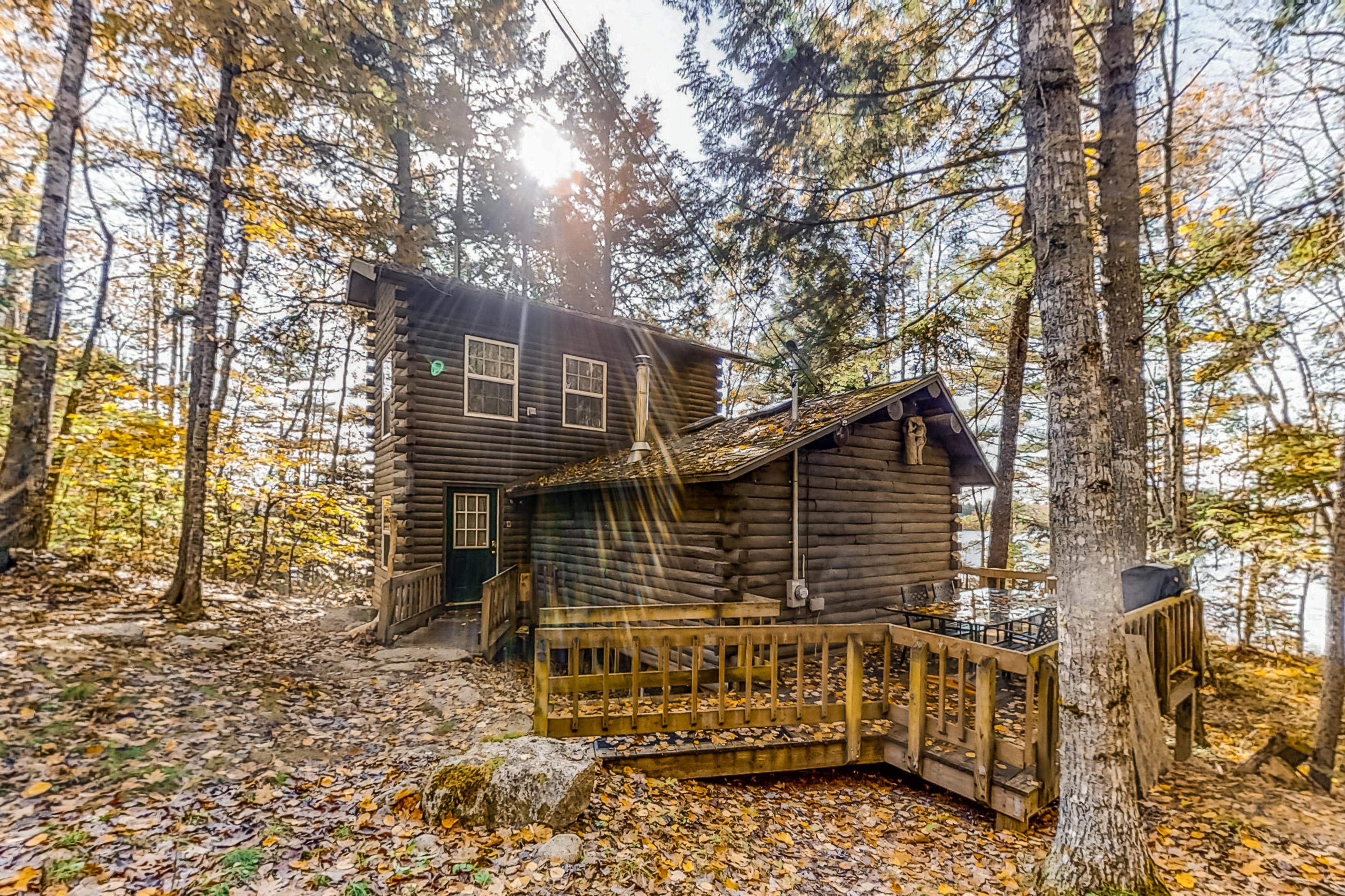 The Lazy Lumberjack Cottages 4