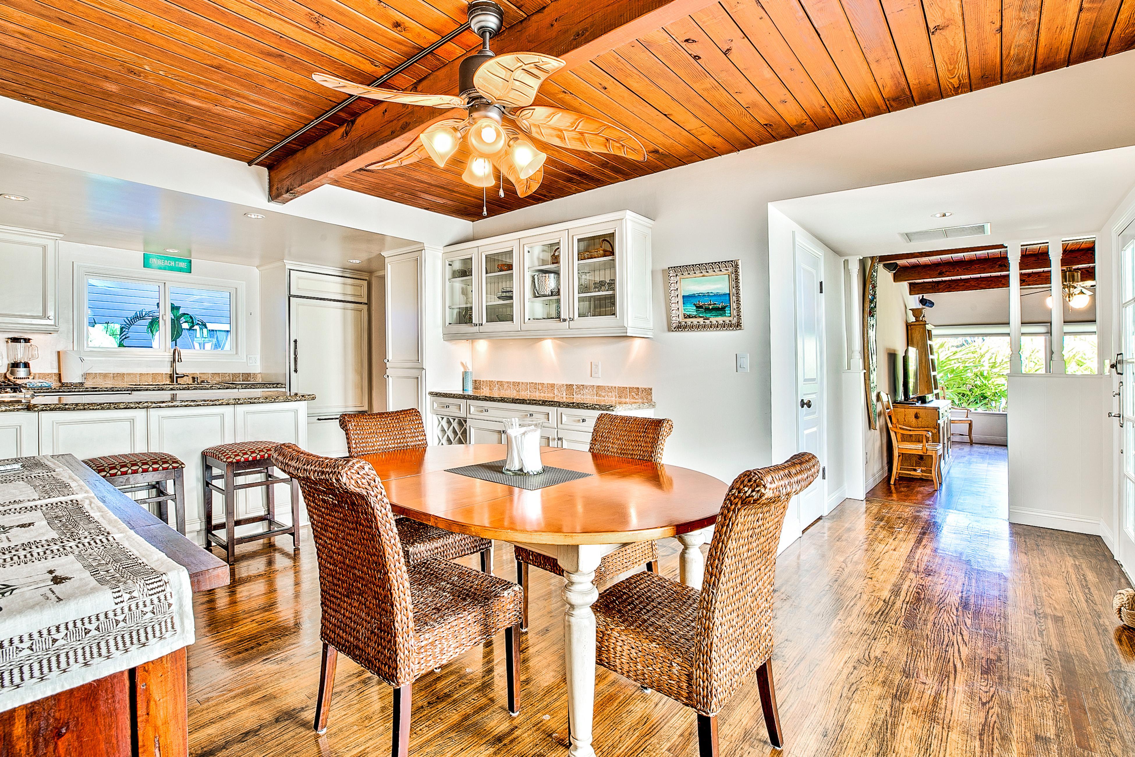 T-STREET Beach Bungalow 6