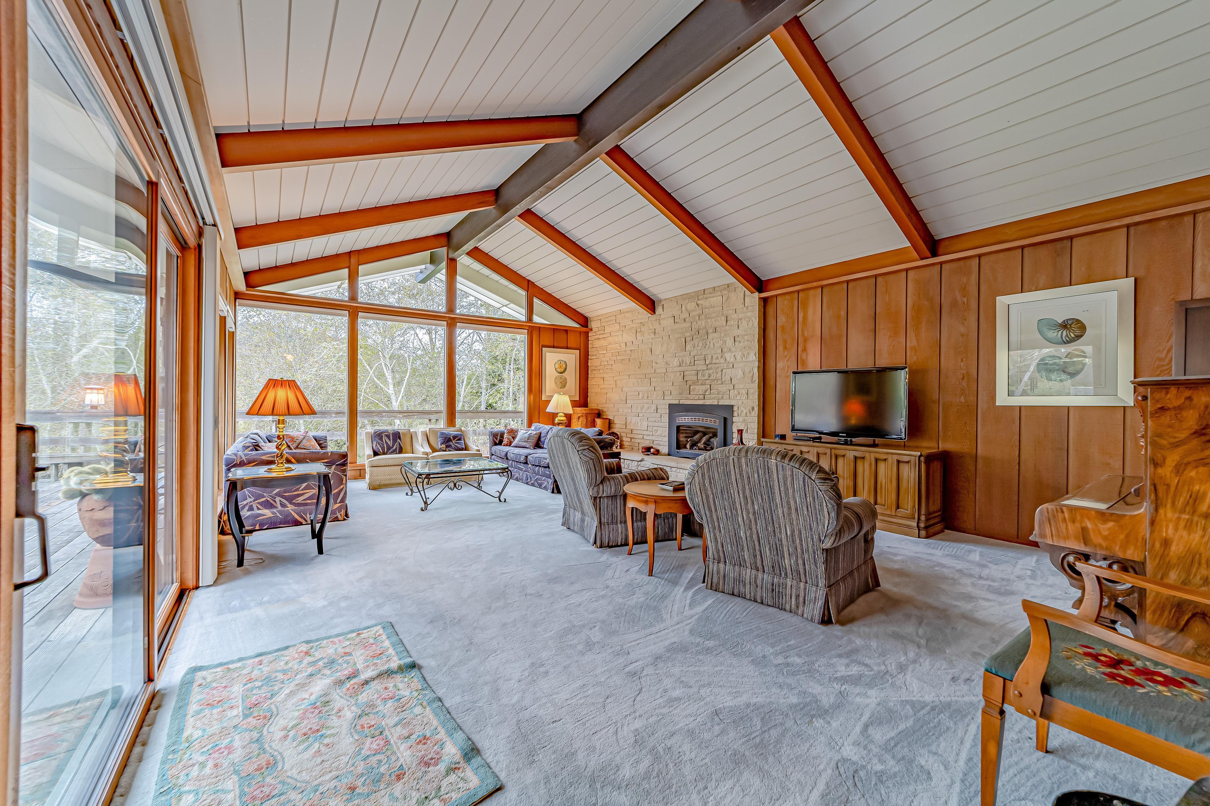 Mimi's Ranch House 4