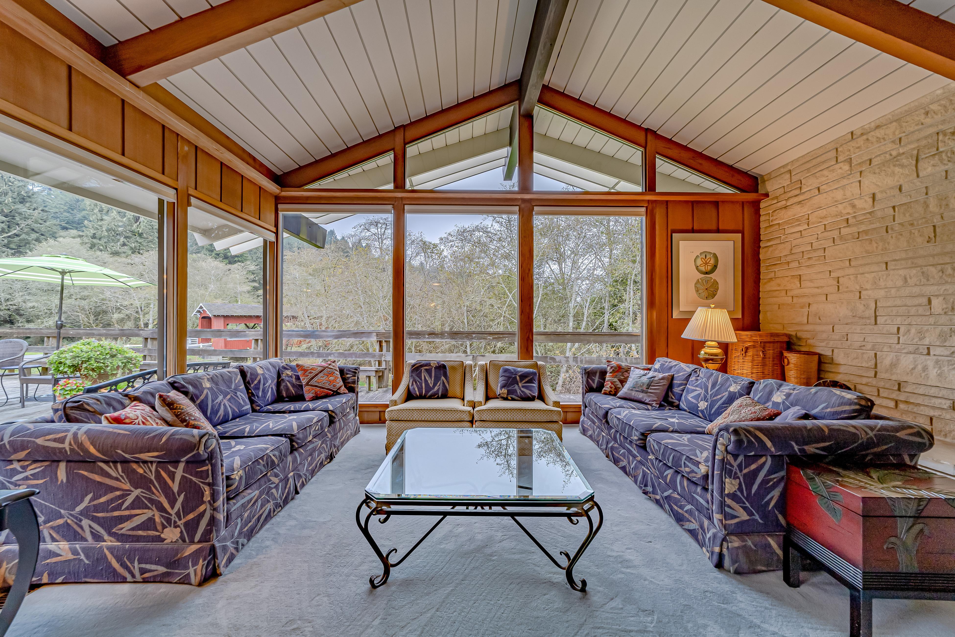 Mimi's Ranch House 5