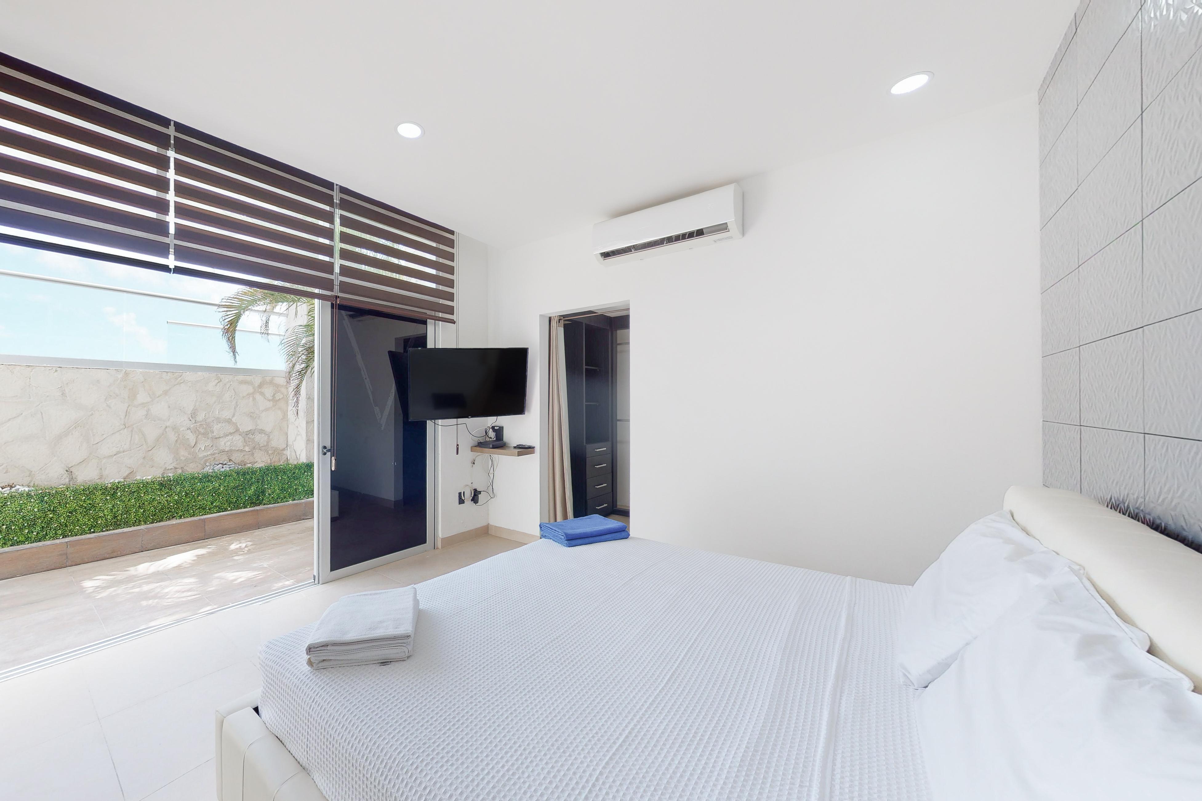 Torre Montevideo # VG02 / Malecon Las Americas 2