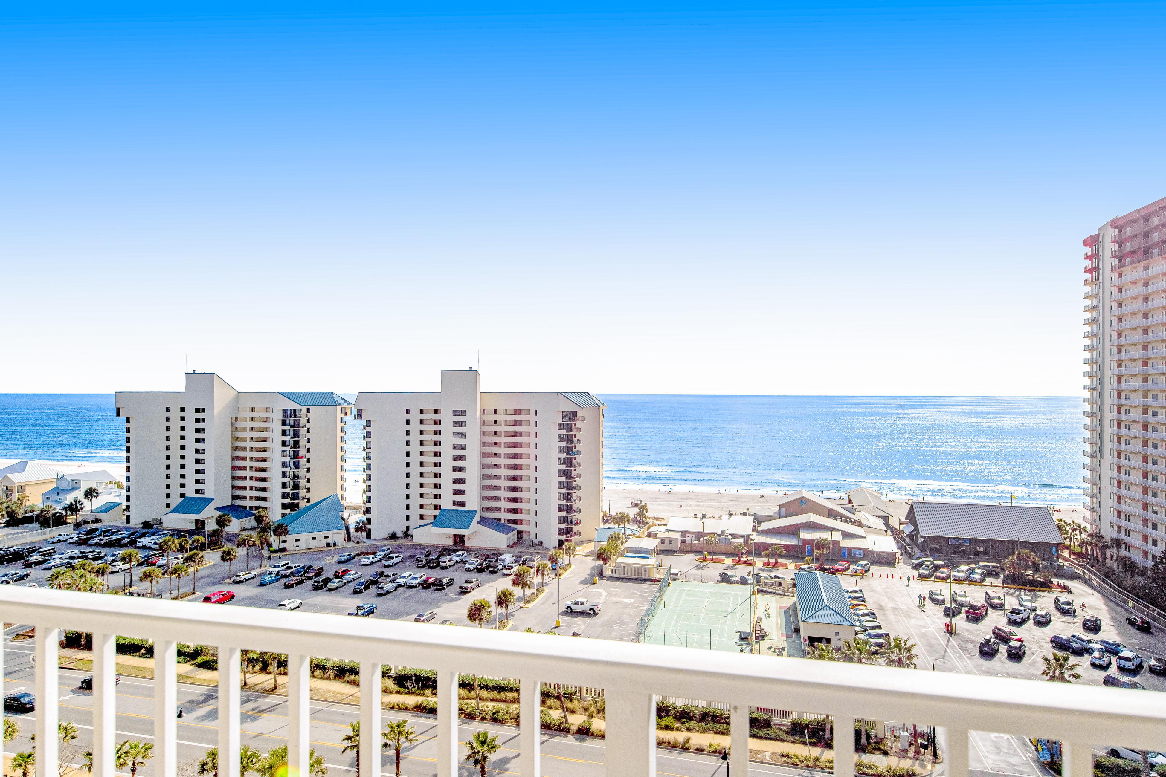 Laketown Wharf 1127