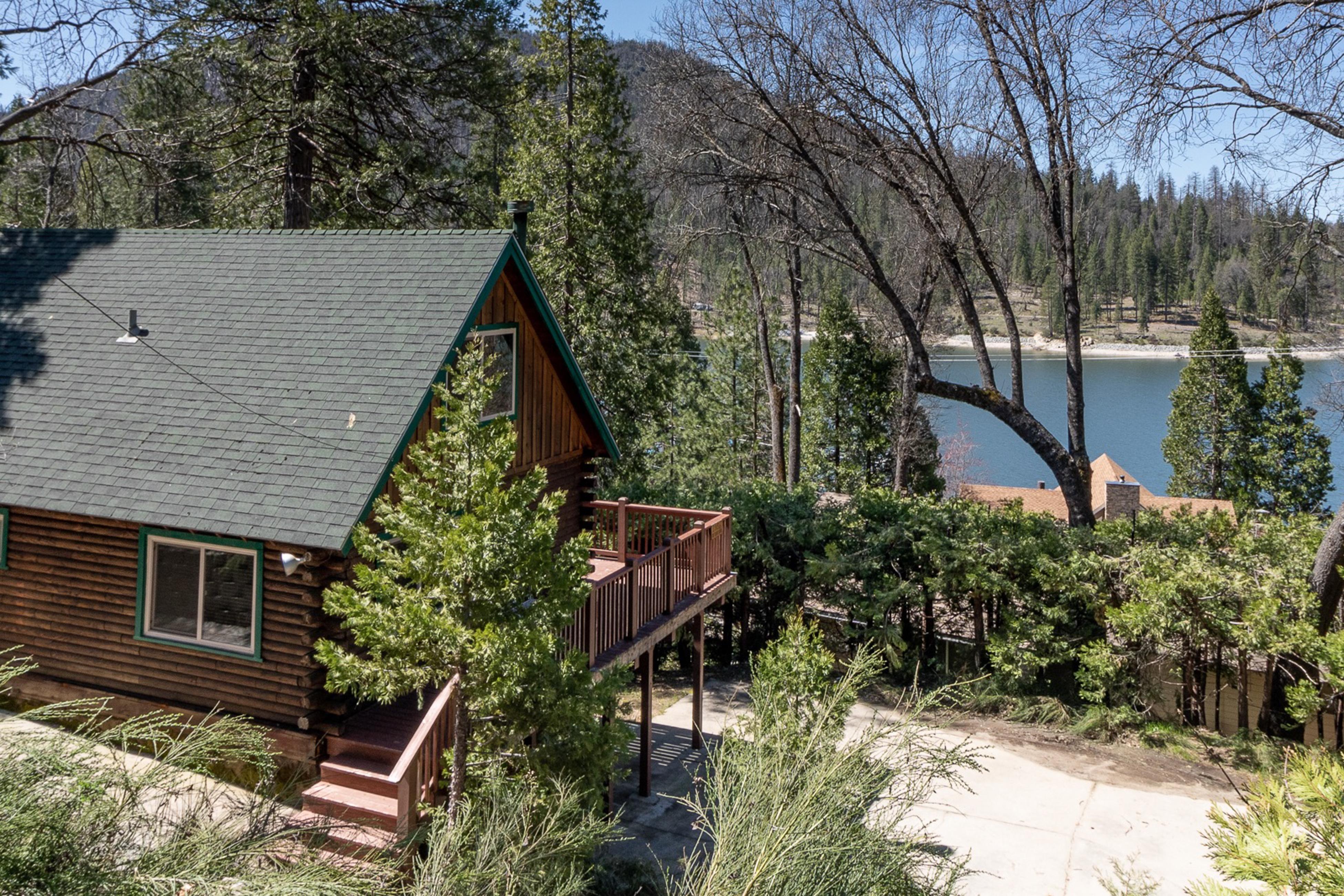 Harris Lakeview Cabin | Photo 1