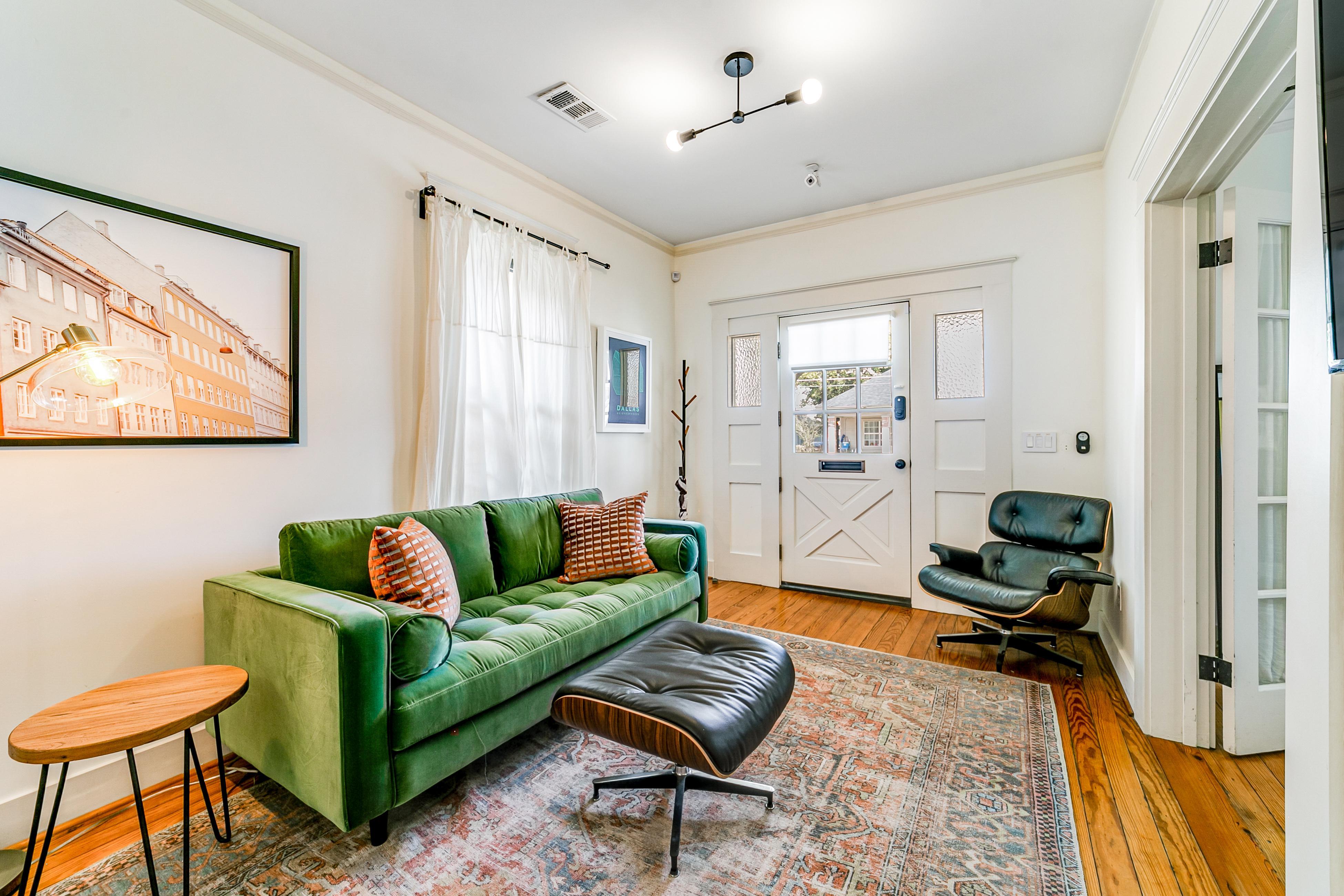 Beautiful Bishop Bungalow | Photo 3
