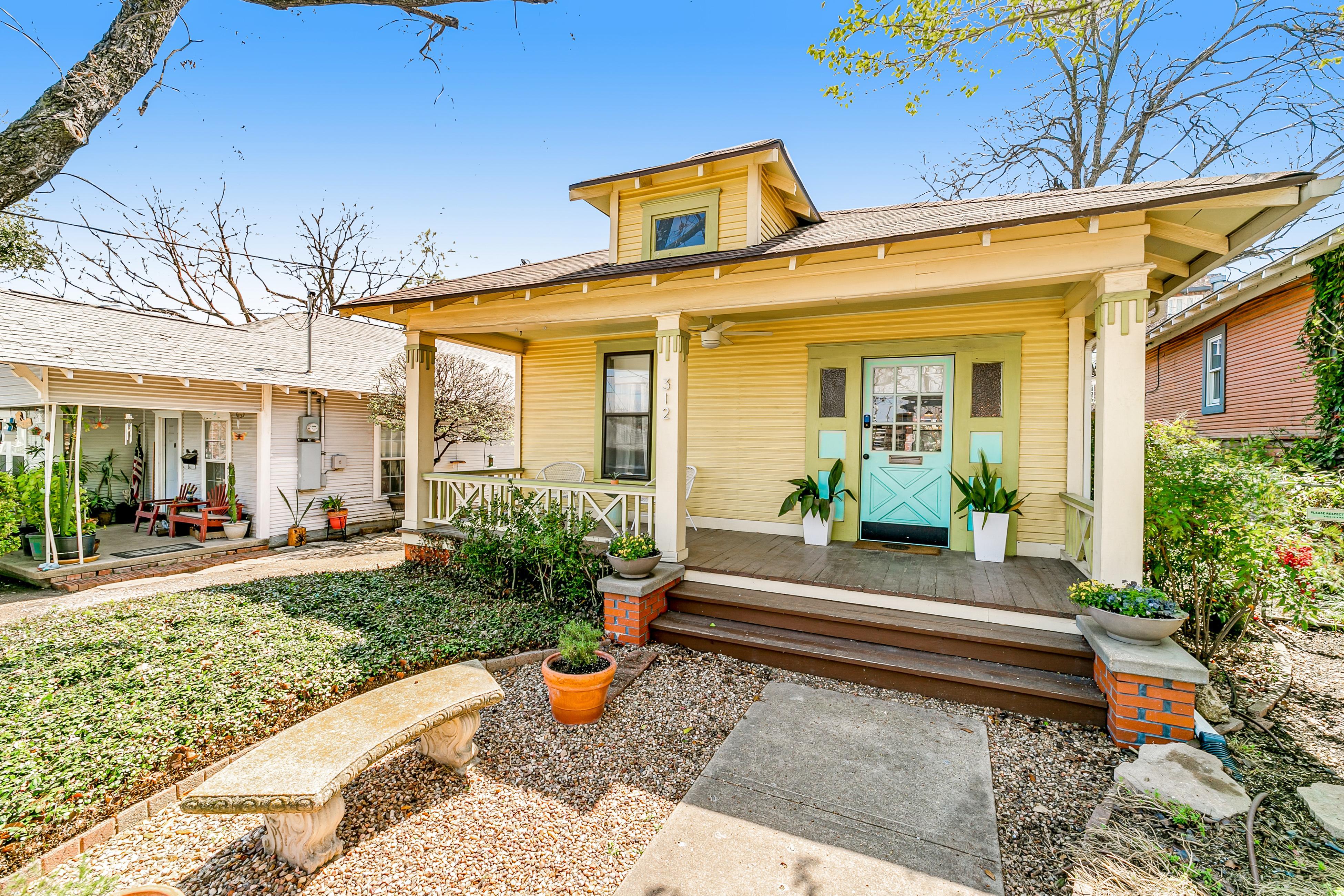 Beautiful Bishop Bungalow