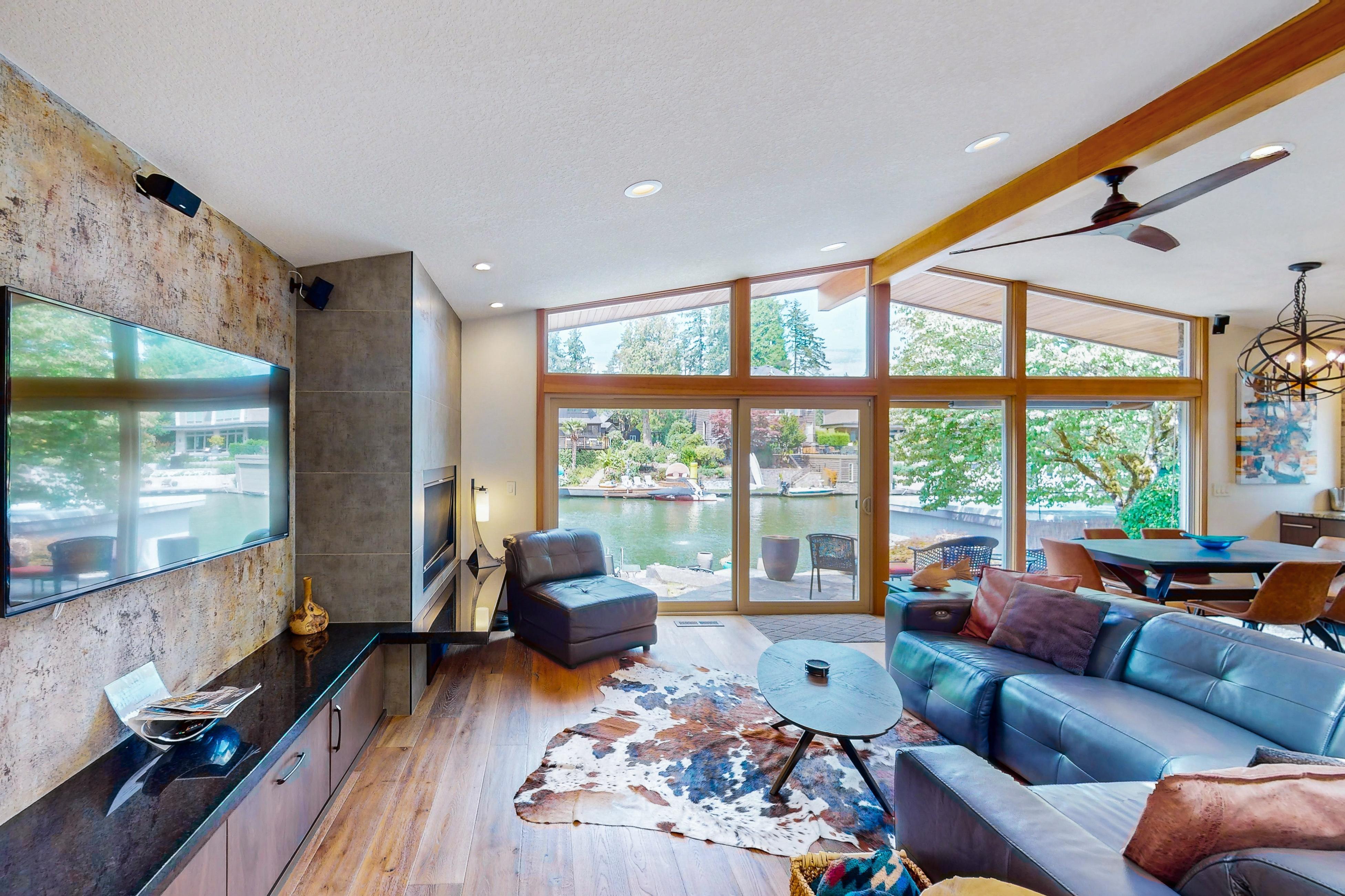 Luxury on the Lake 6