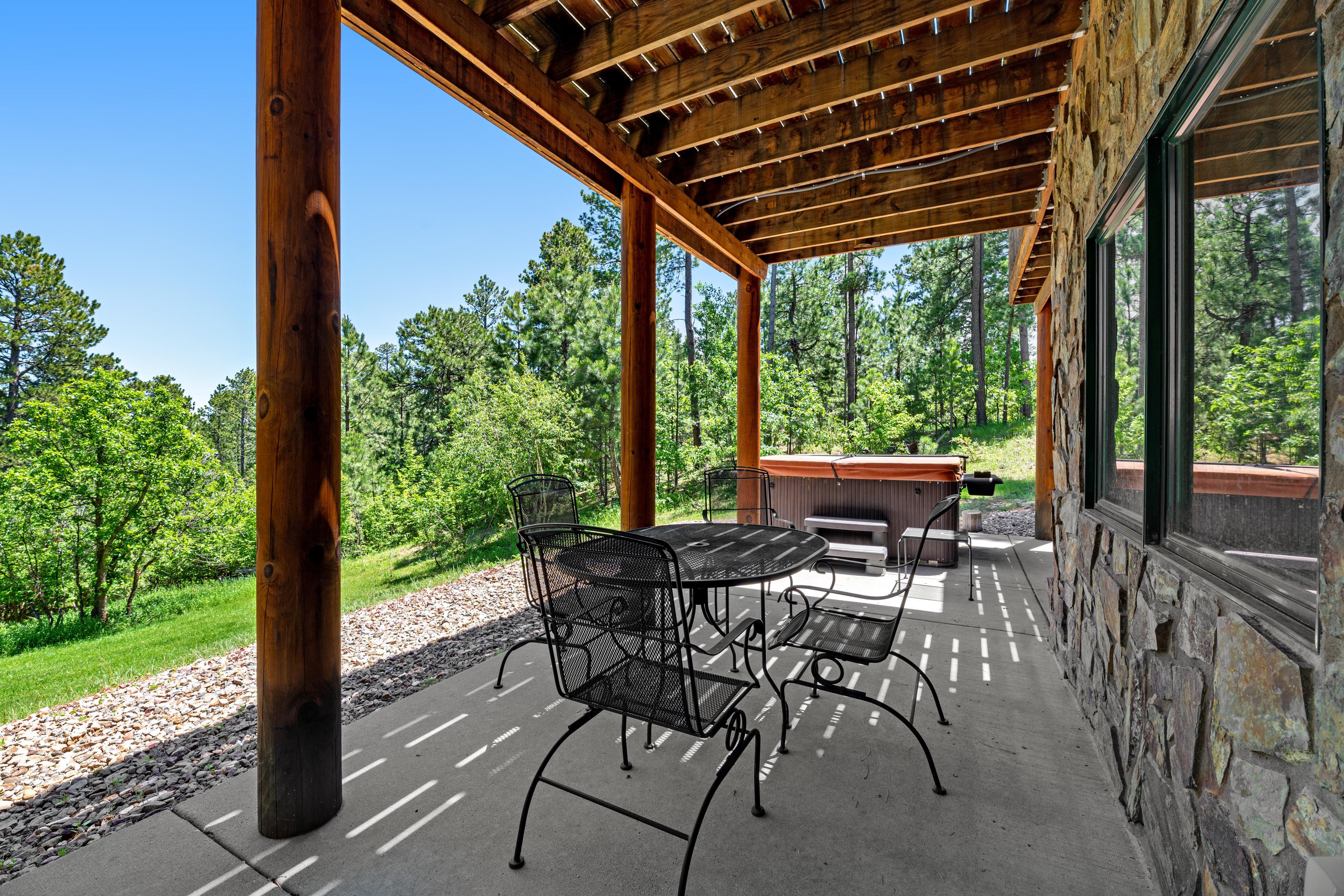 Ridgeview Retreat | Photo 3