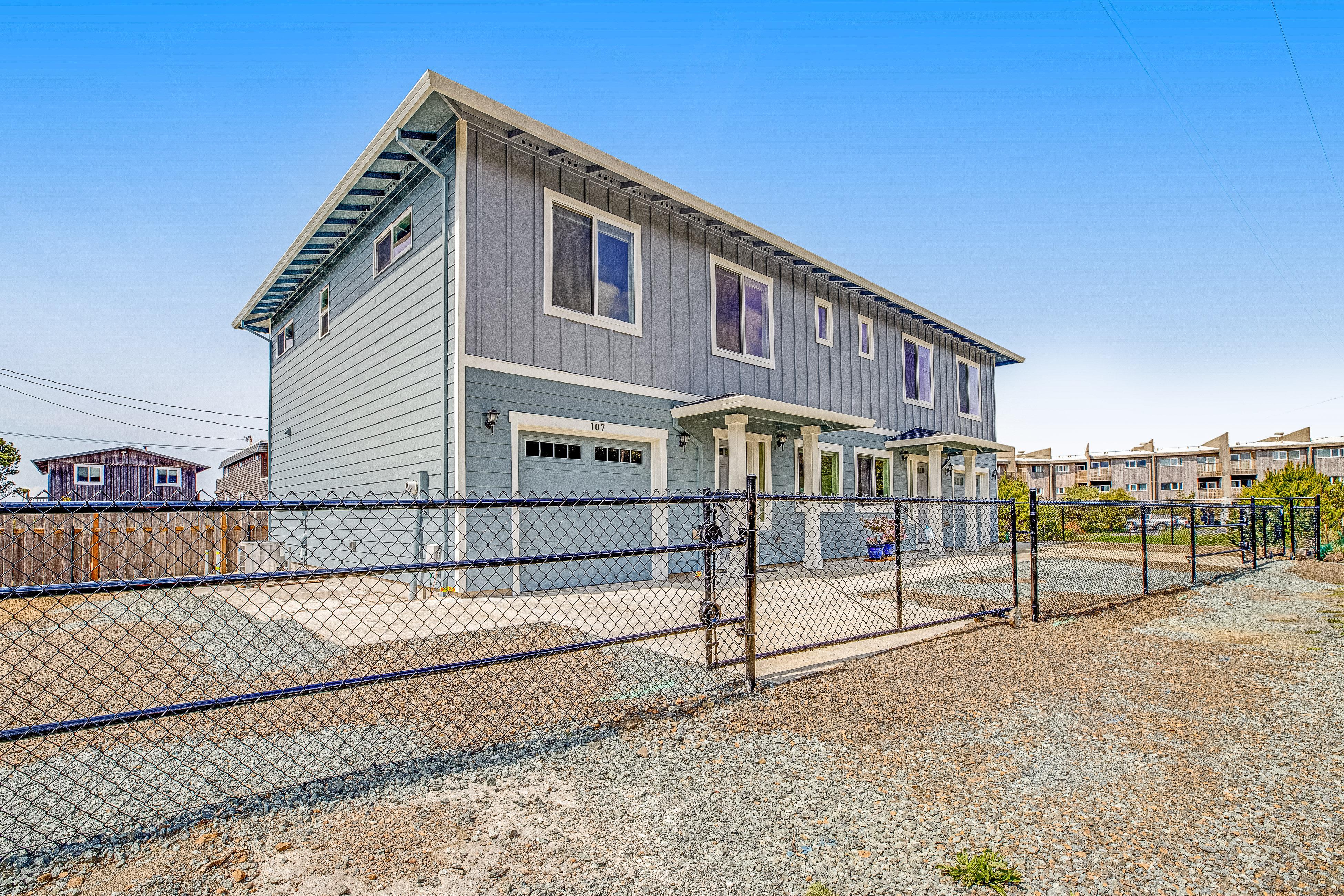 RJD Beachside Vacation Home A