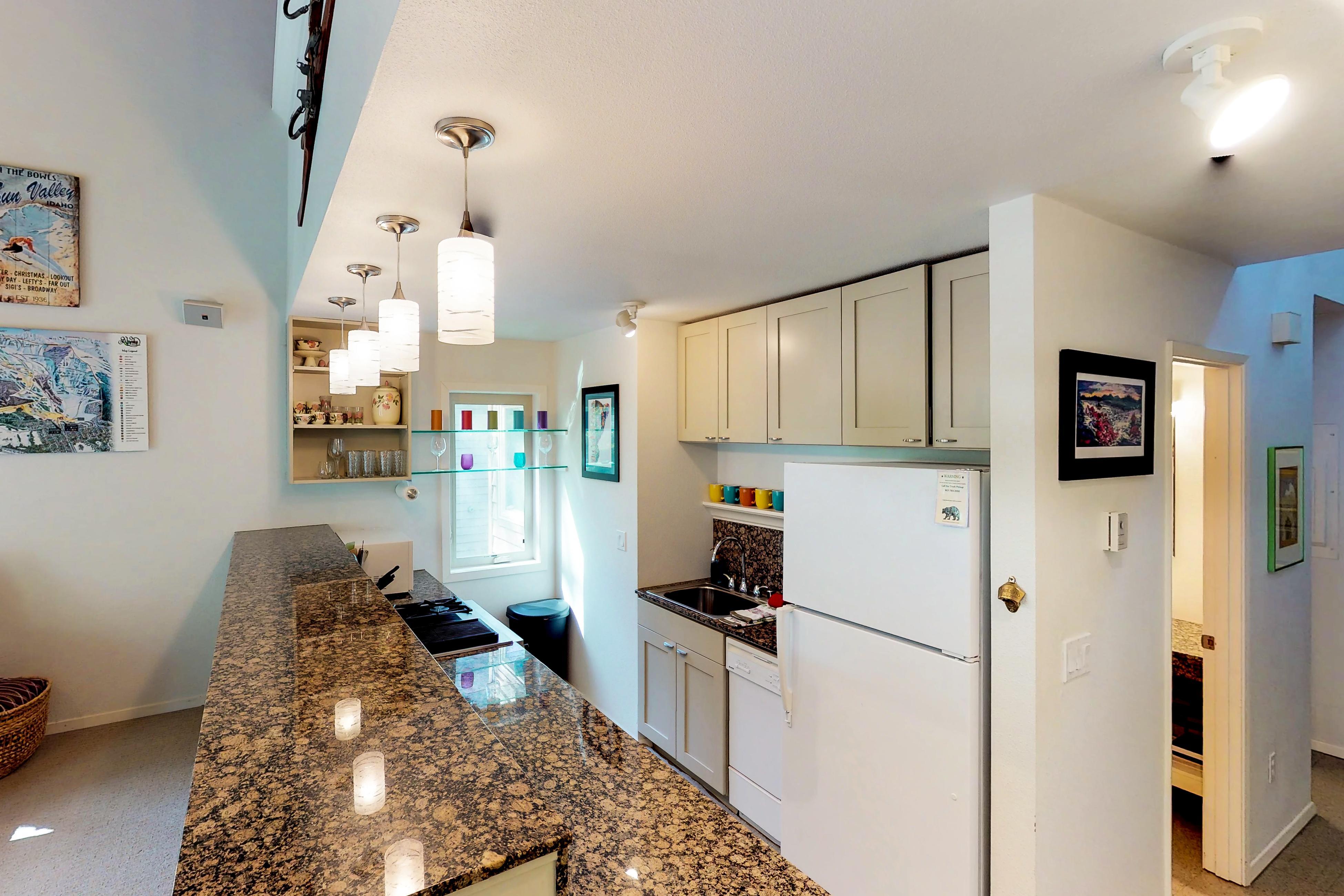 Snowbird Condo #170-D 6