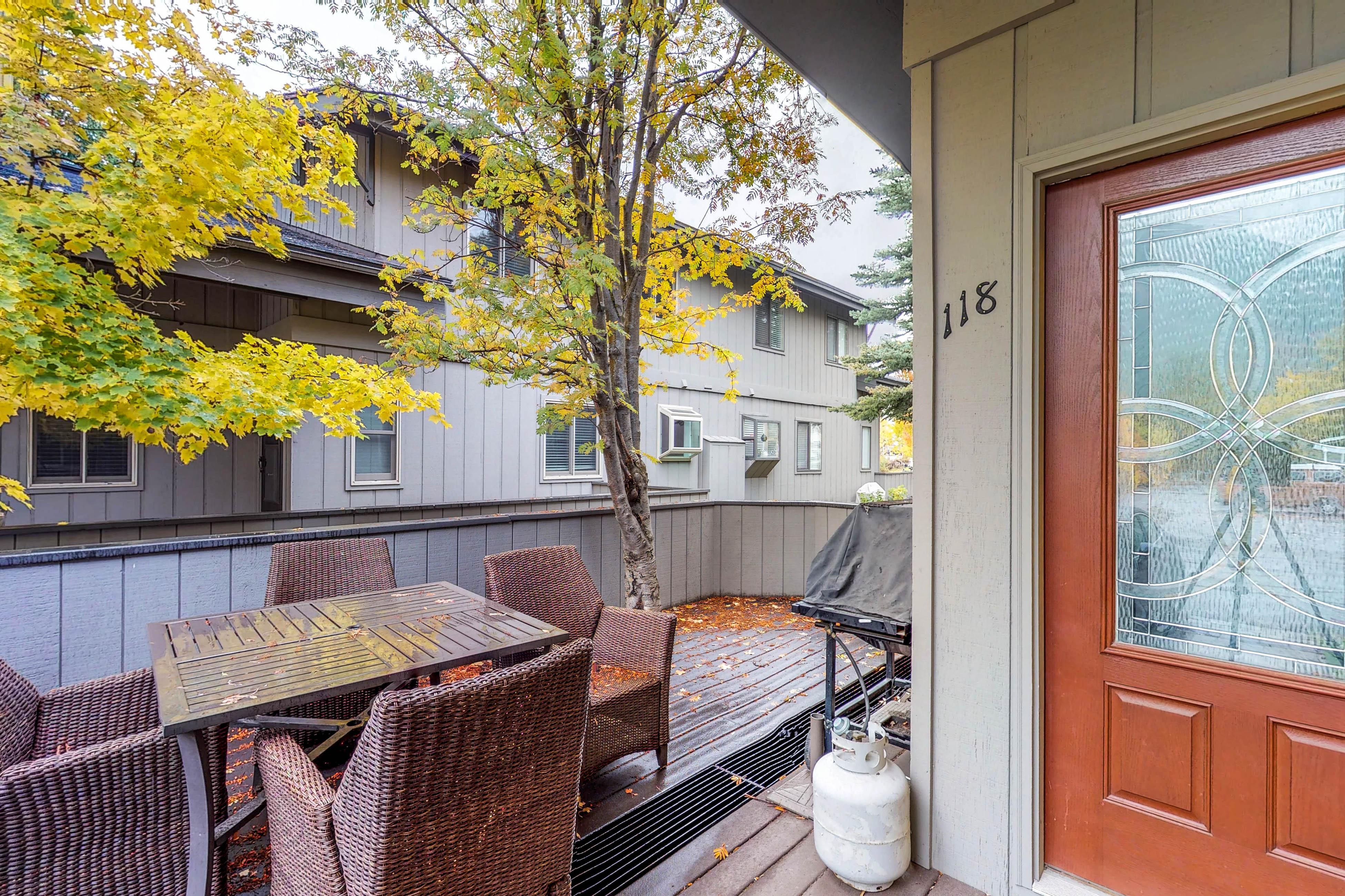 Pinewood Getaway | Photo 2